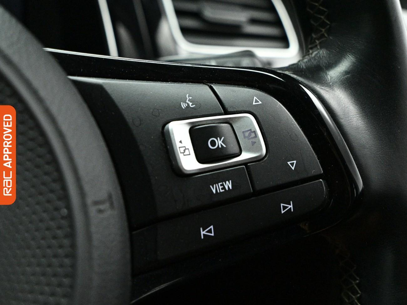 Volkswagen Golf view 24