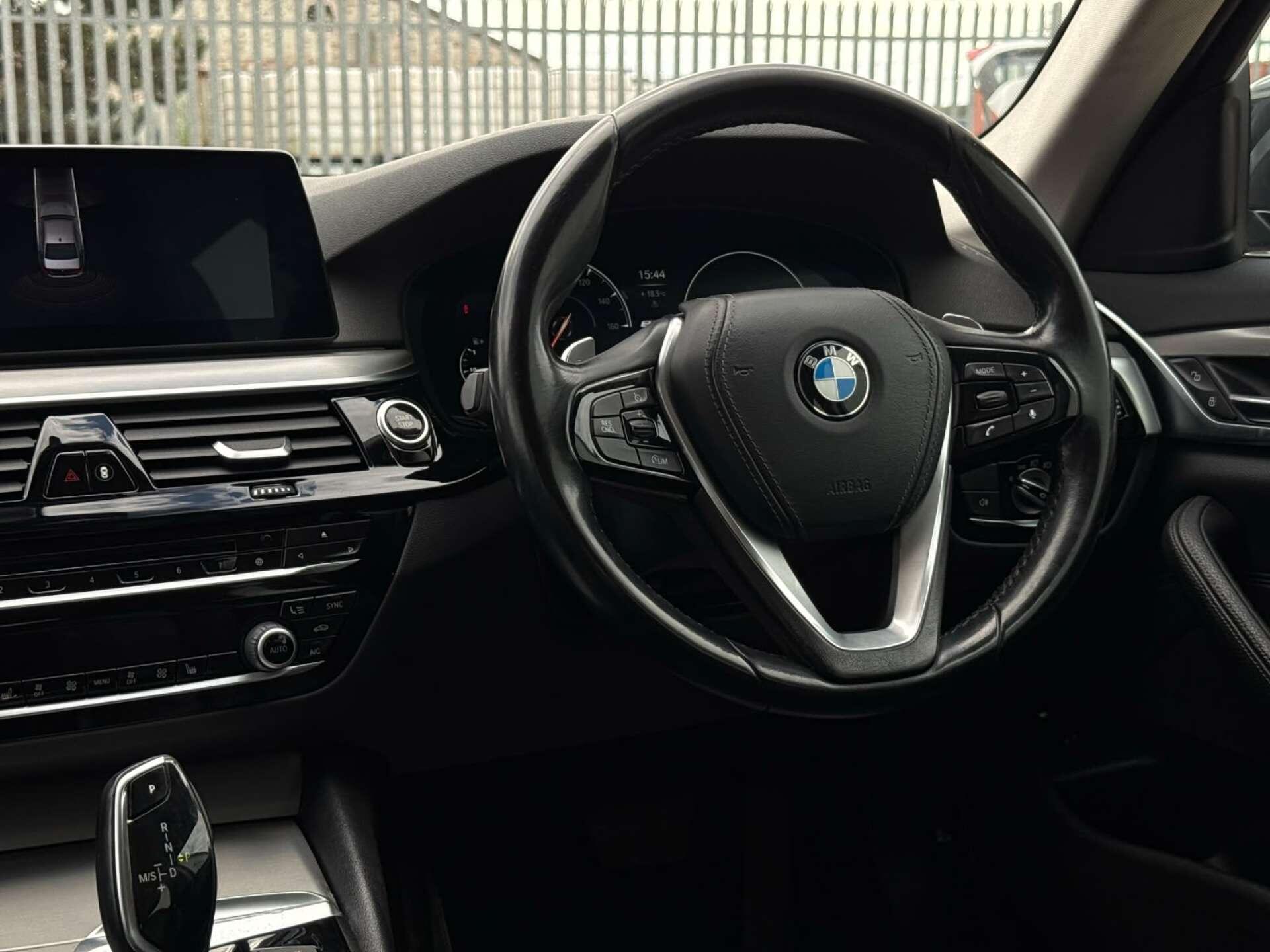 BMW 5 Series view 49