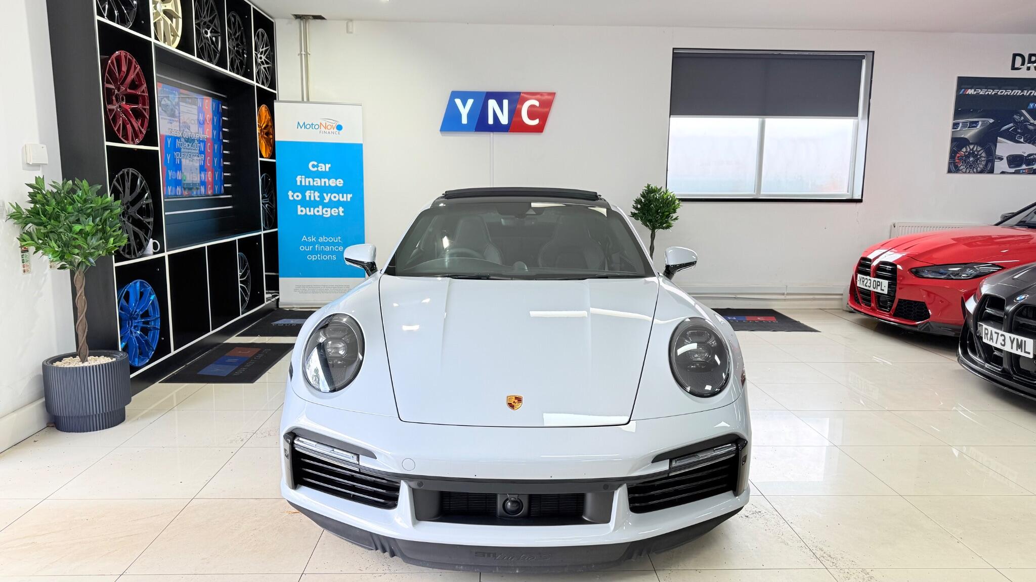 Porsche 911 view 71