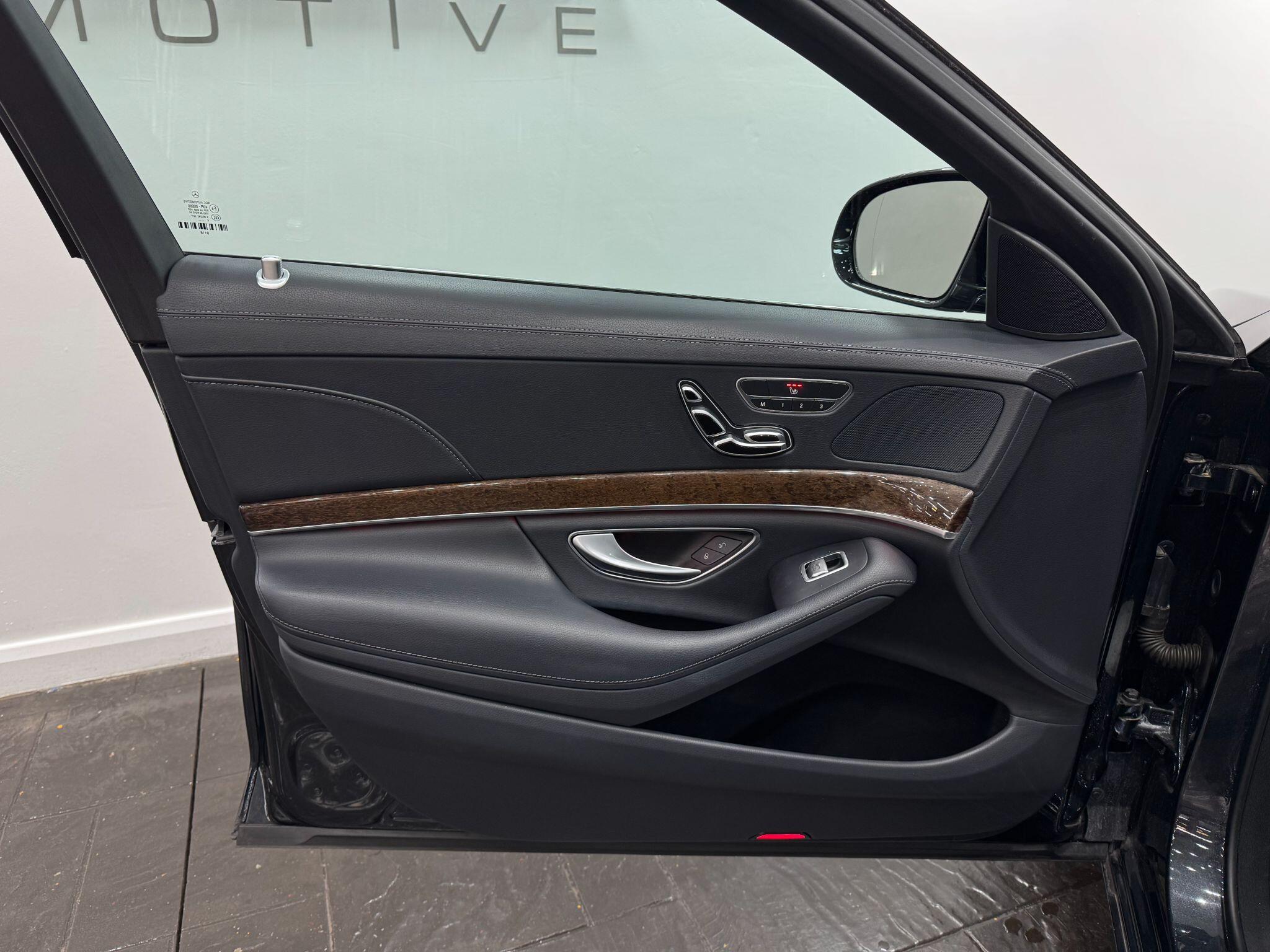 Mercedes-Benz S-Class view 54