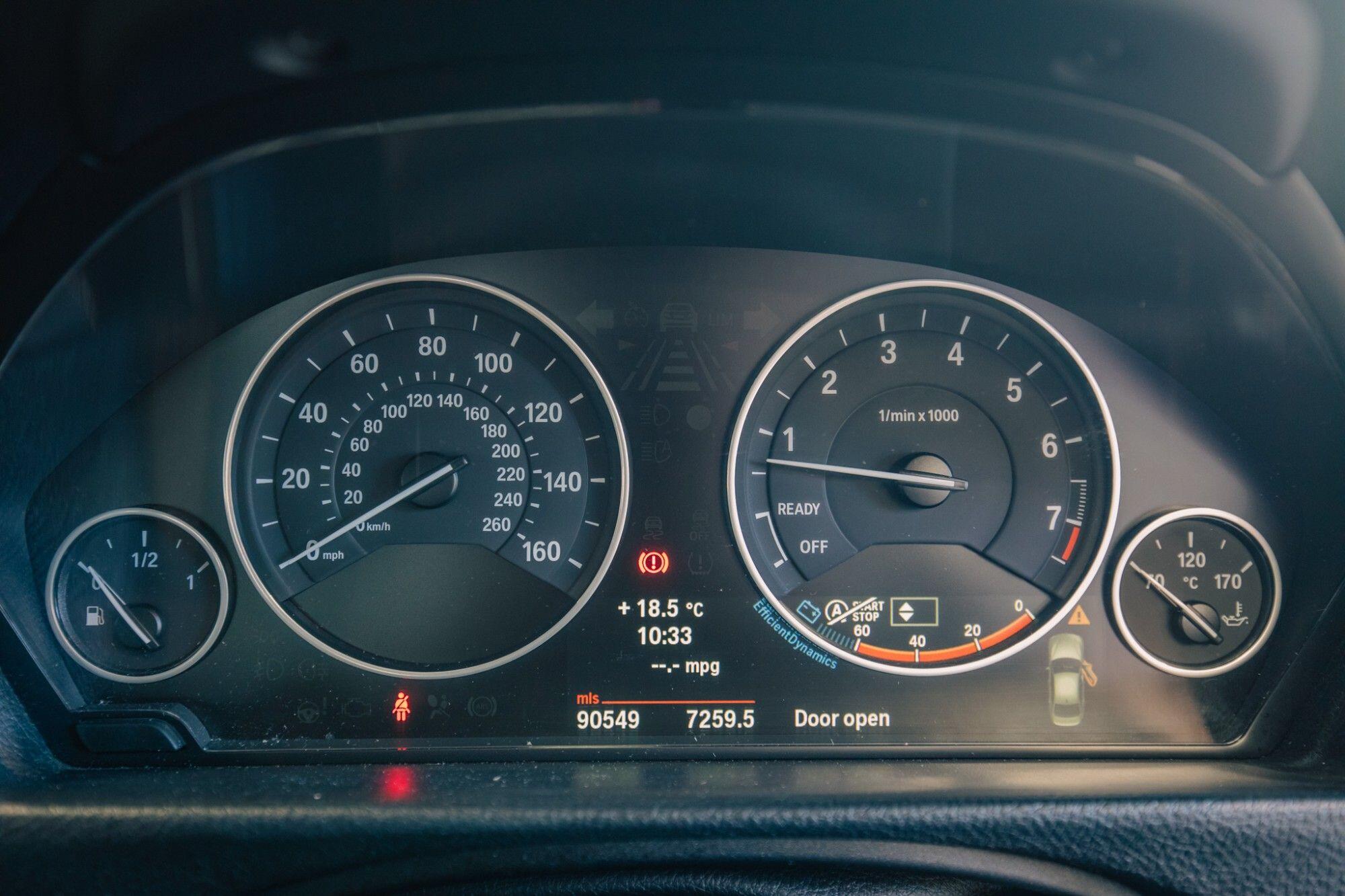 BMW 3 Series view 15