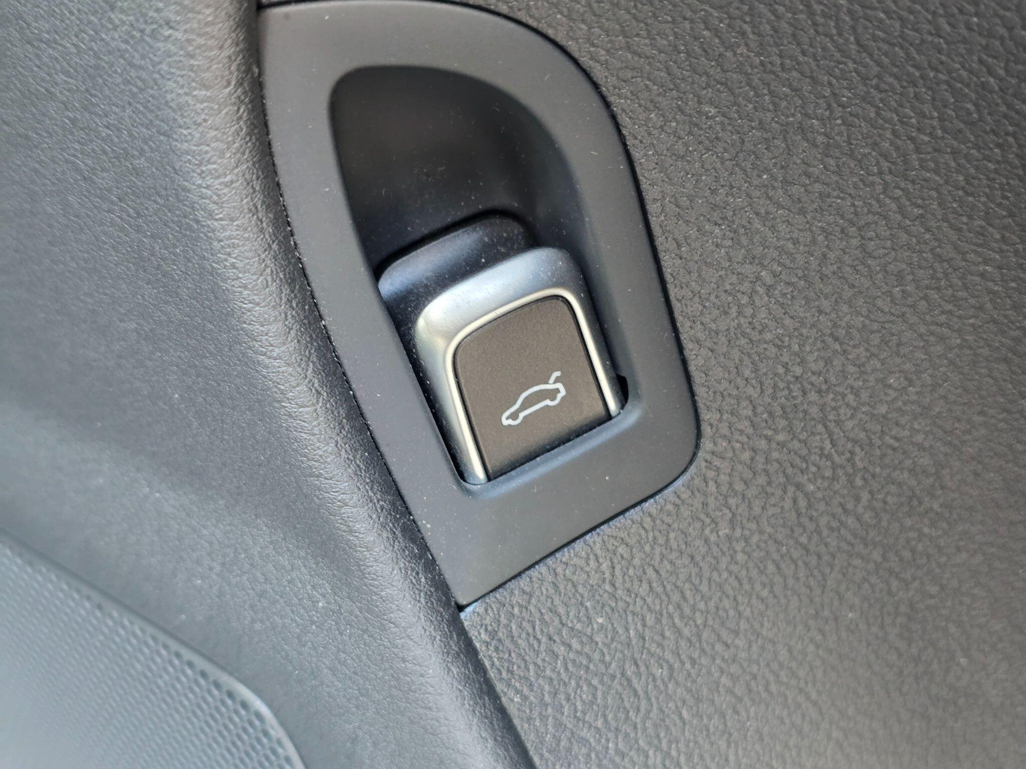 Audi A4 view 31