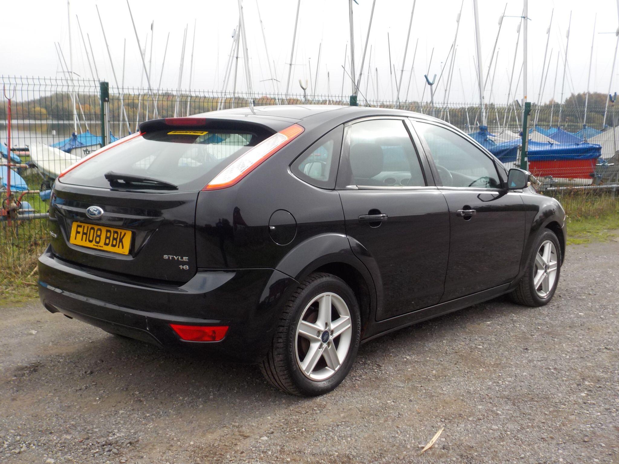 Ford Focus 1.8 Style 5dr