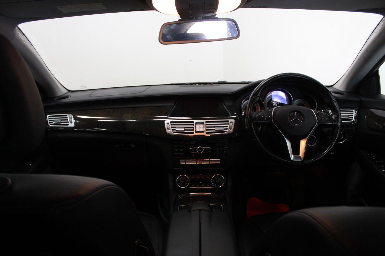 Mercedes-Benz CLS view 29