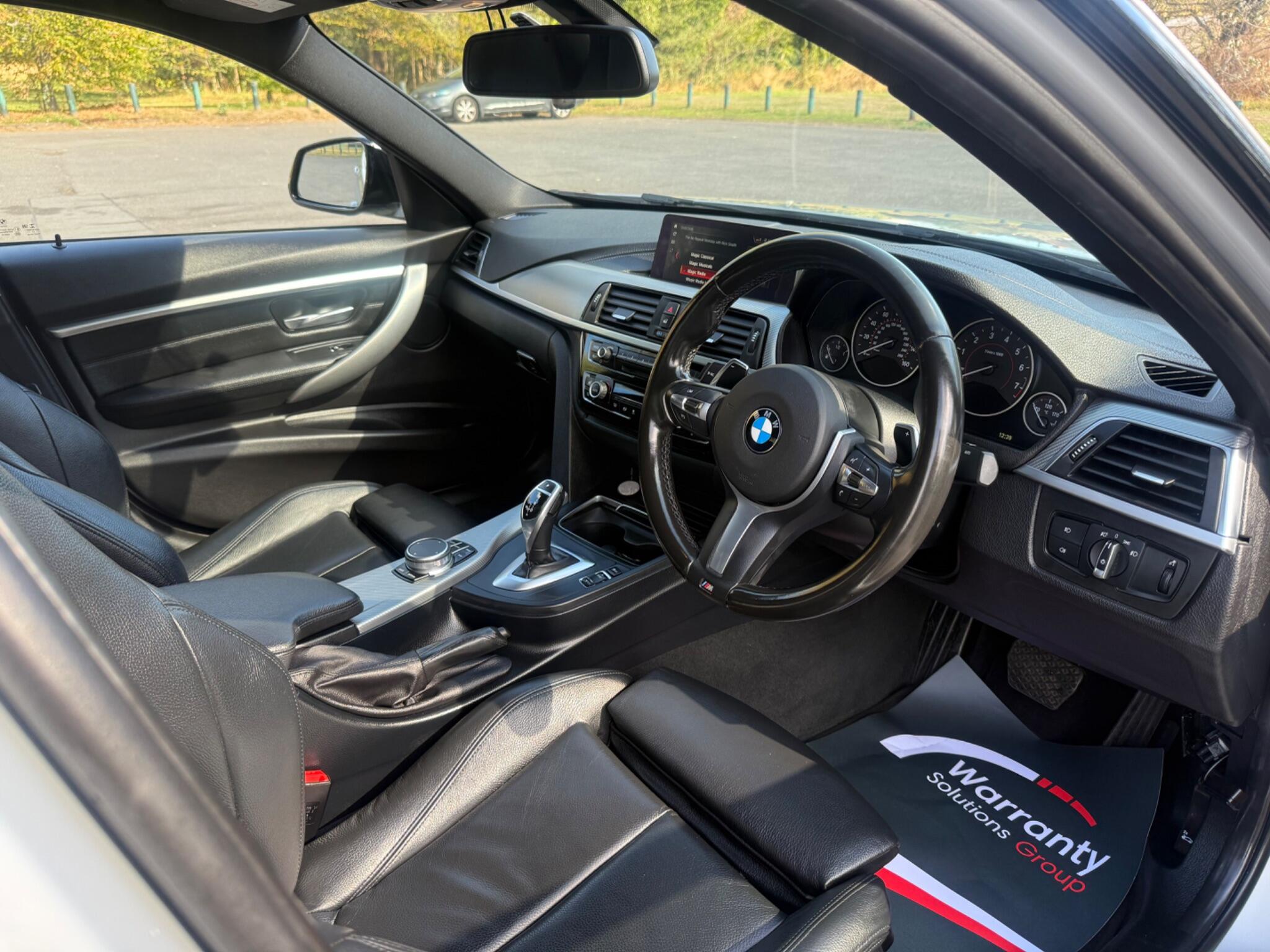 BMW 3 Series view 17