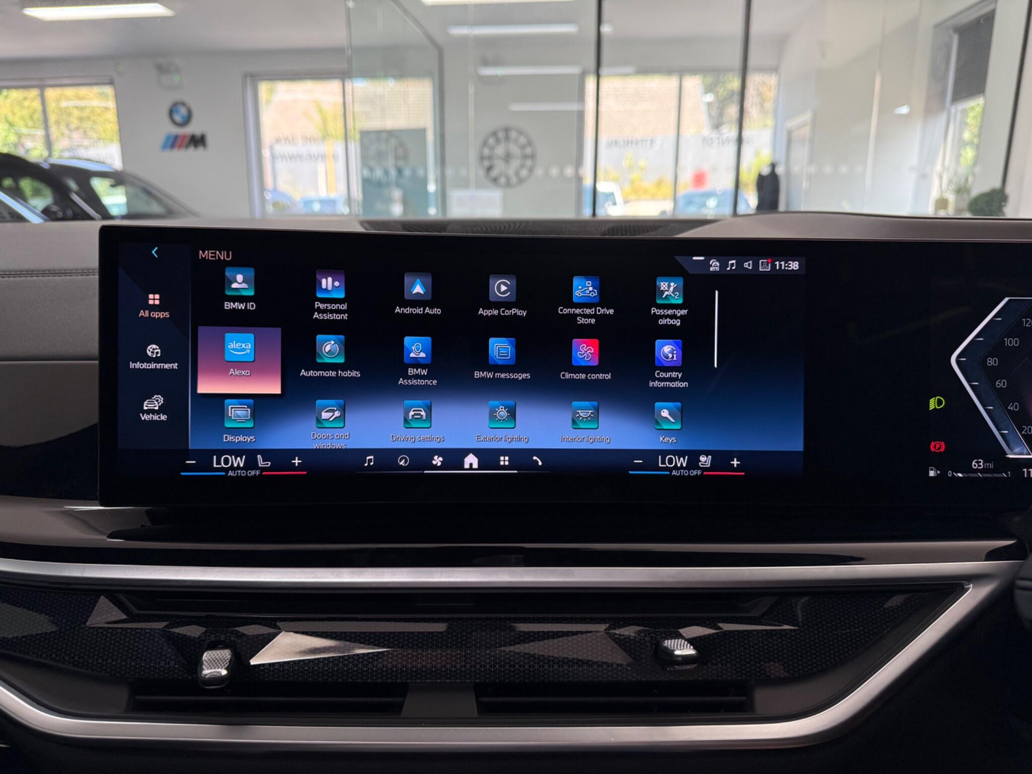 BMW X6 view 30