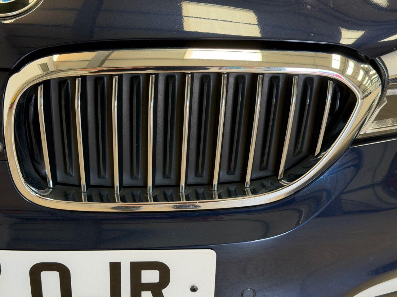 BMW 5 Series view 19