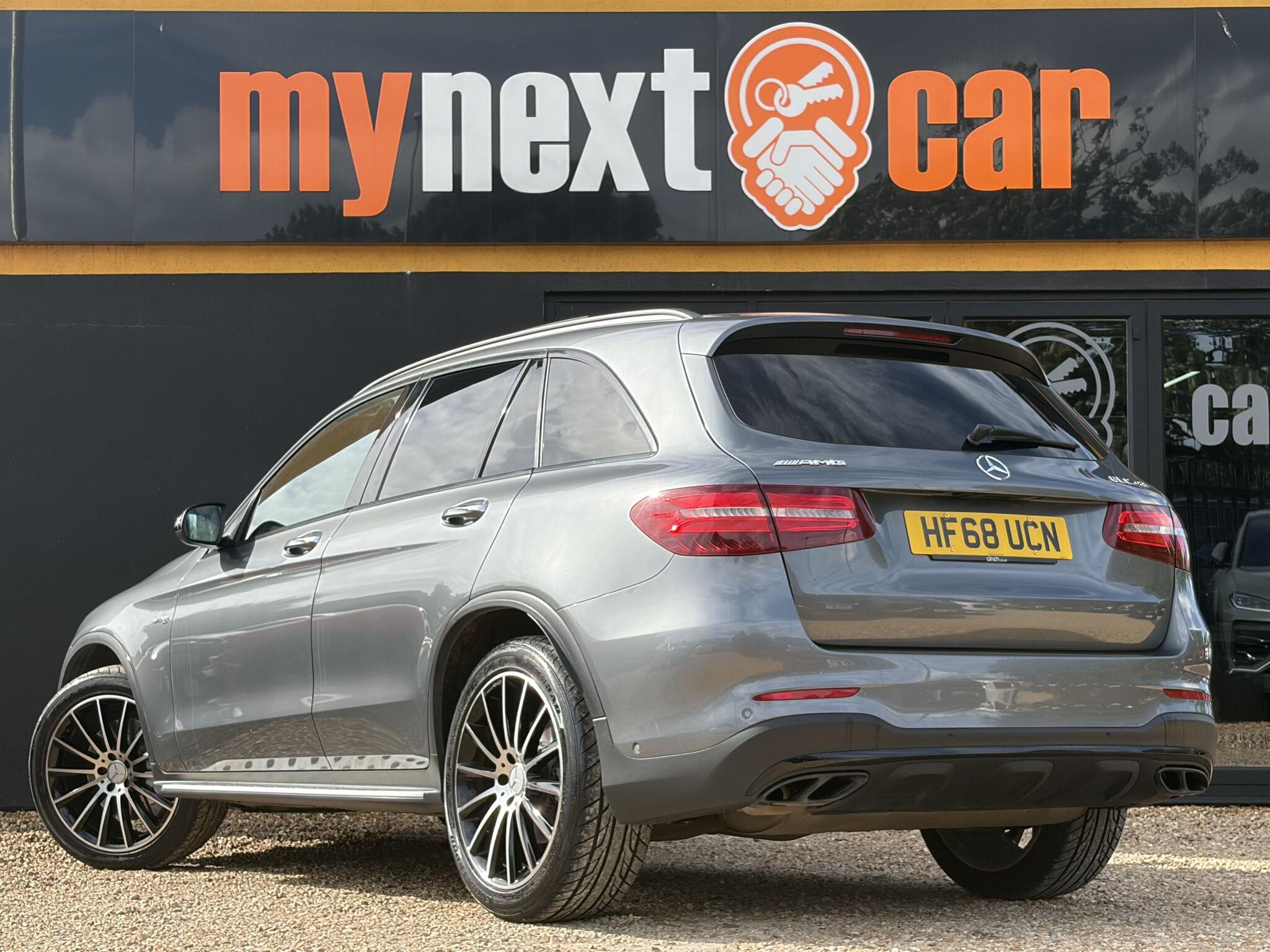 Mercedes-Benz GLC view 9