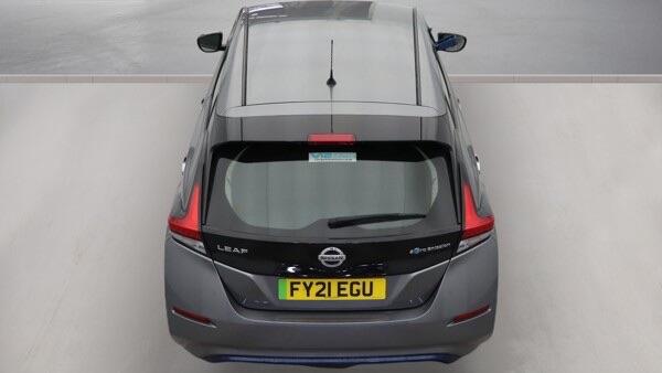 Nissan Leaf view 8