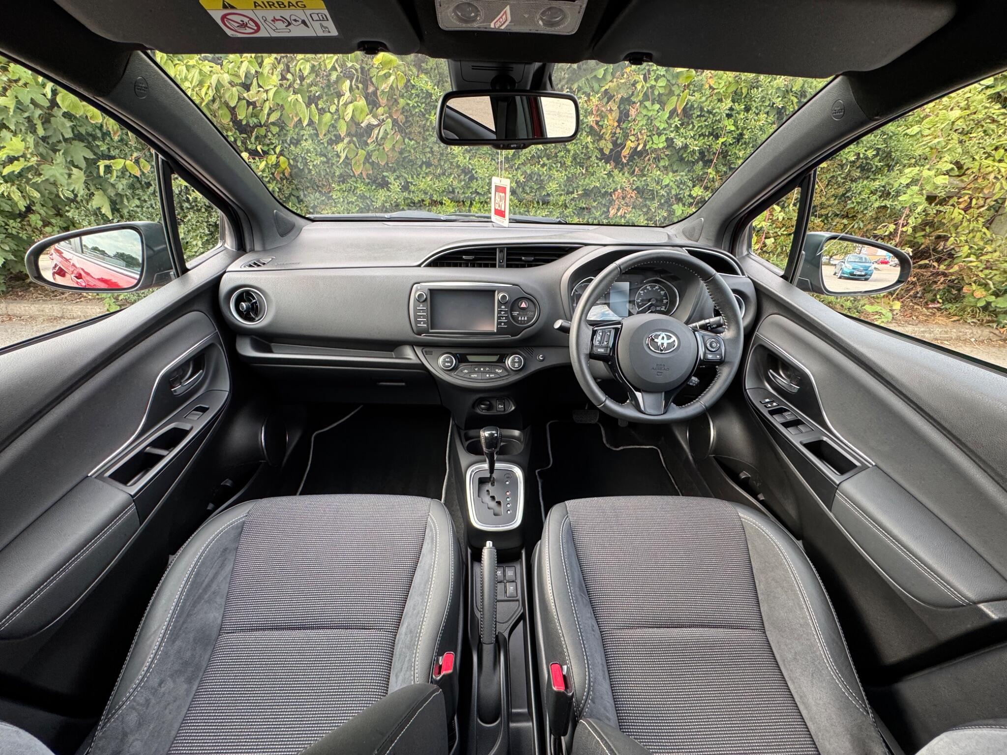 Toyota Yaris view 14