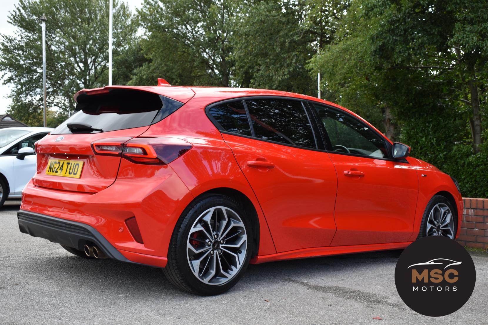 Ford Focus view 18