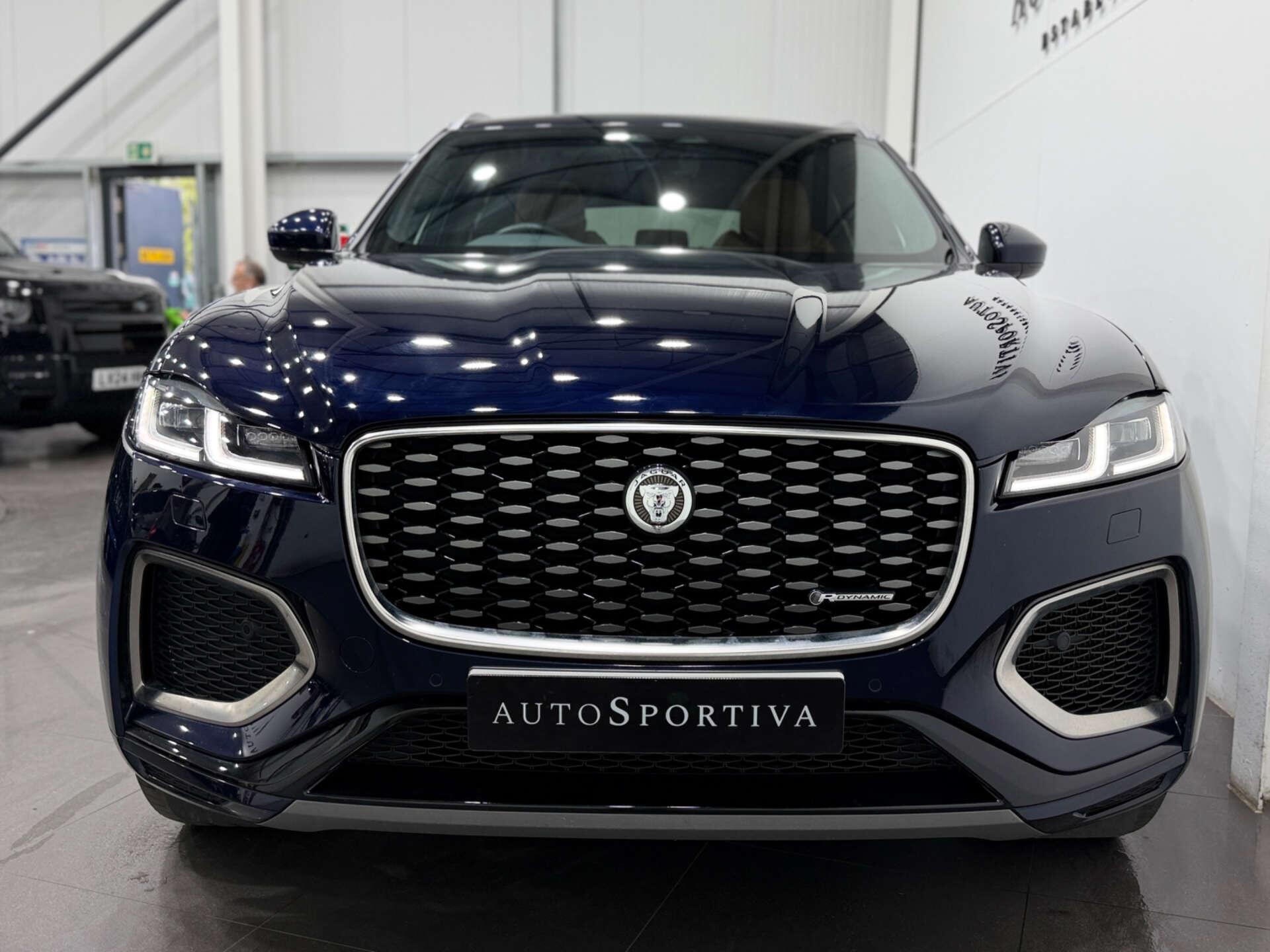 Jaguar F-Pace view 6