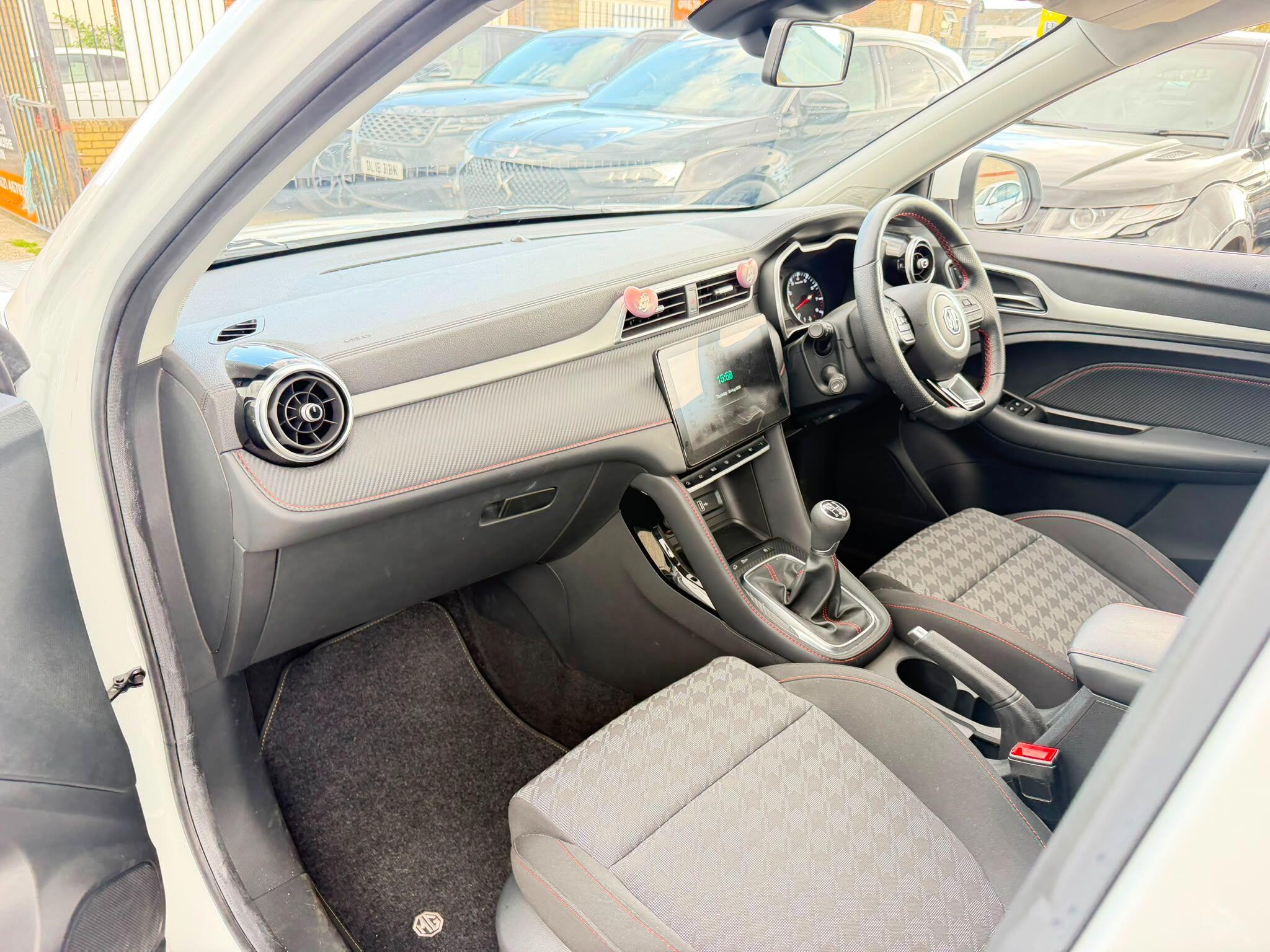MG ZS view 20