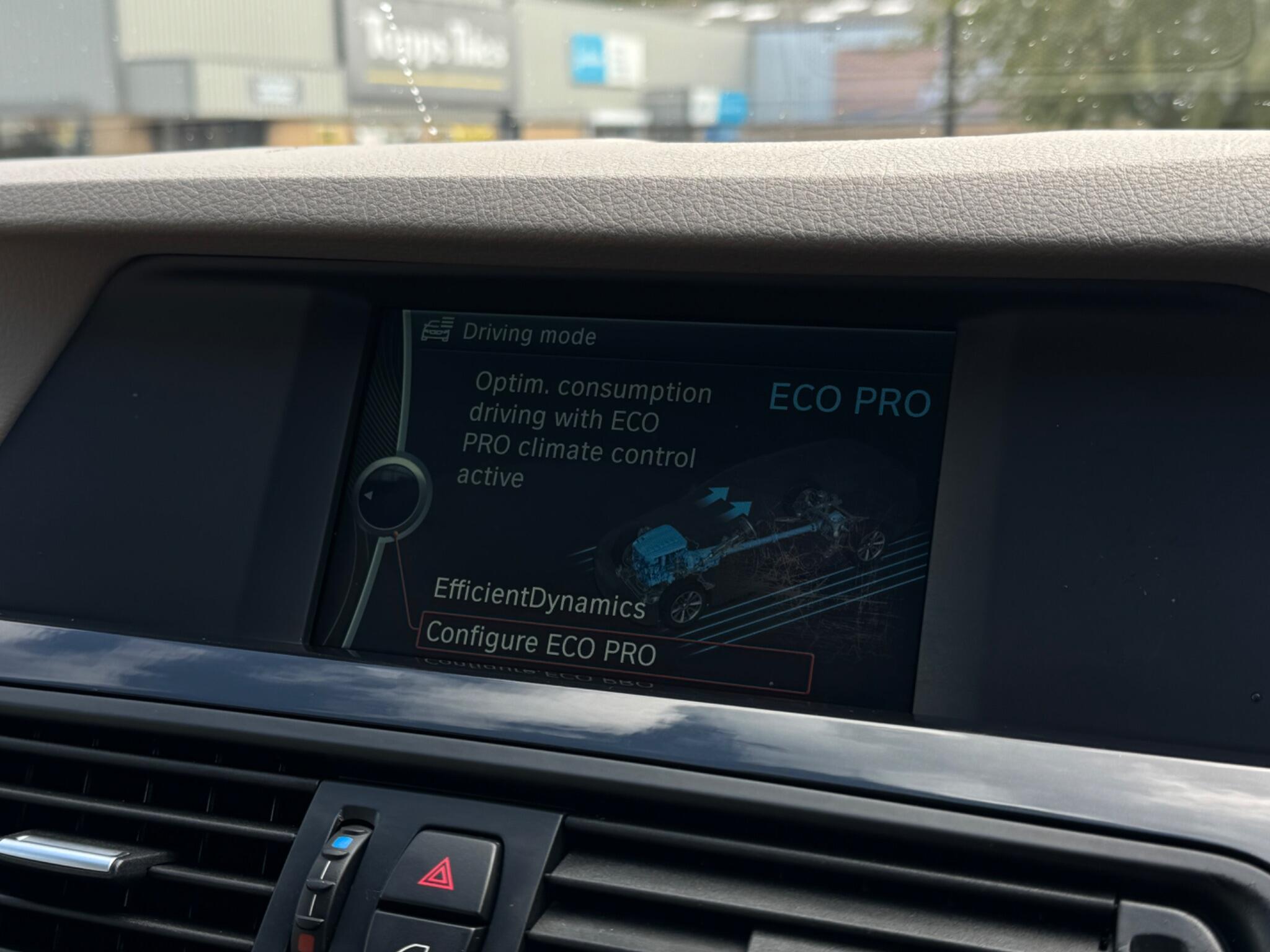 BMW 5 Series view 38
