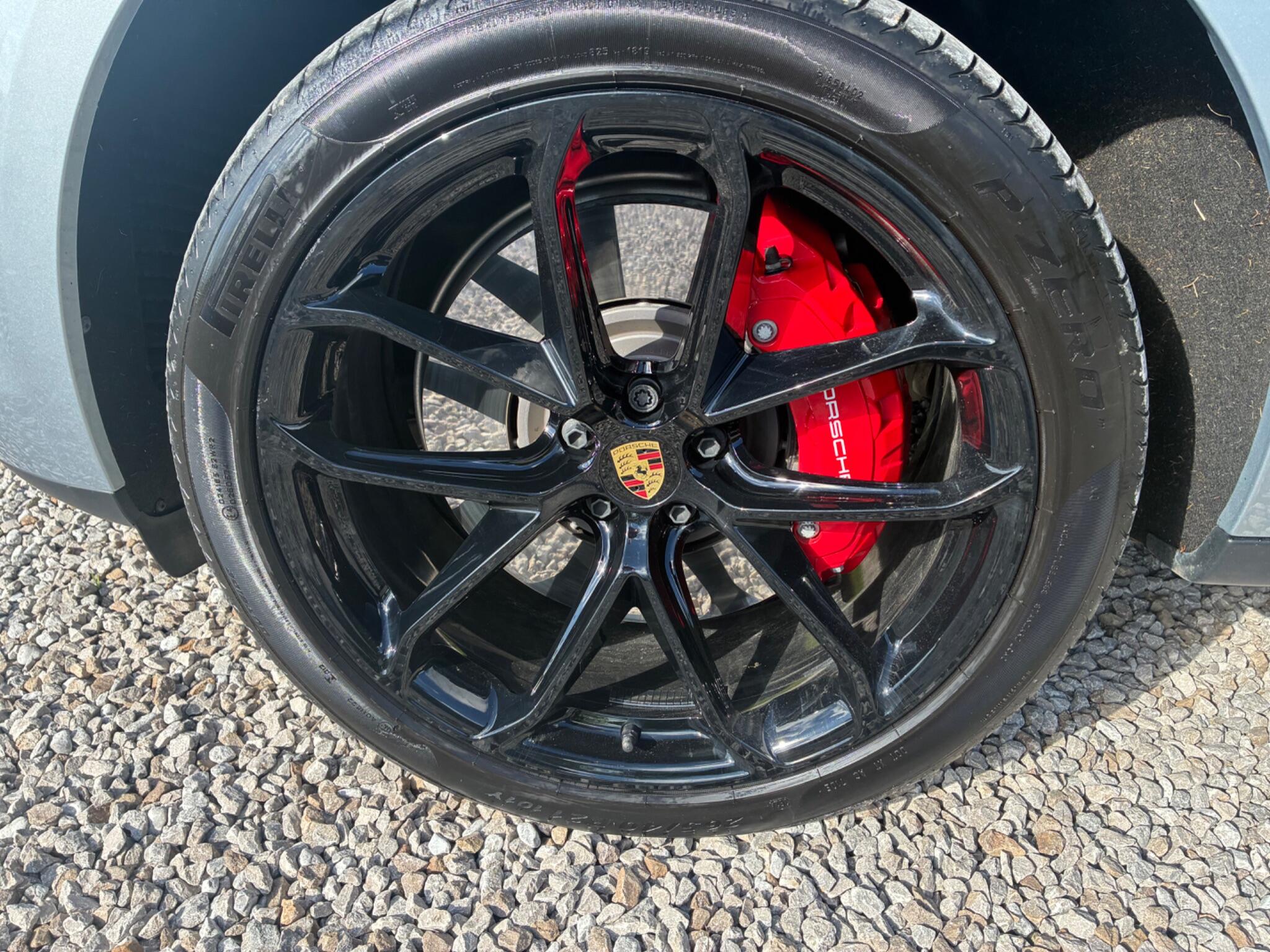 Porsche Macan view 15