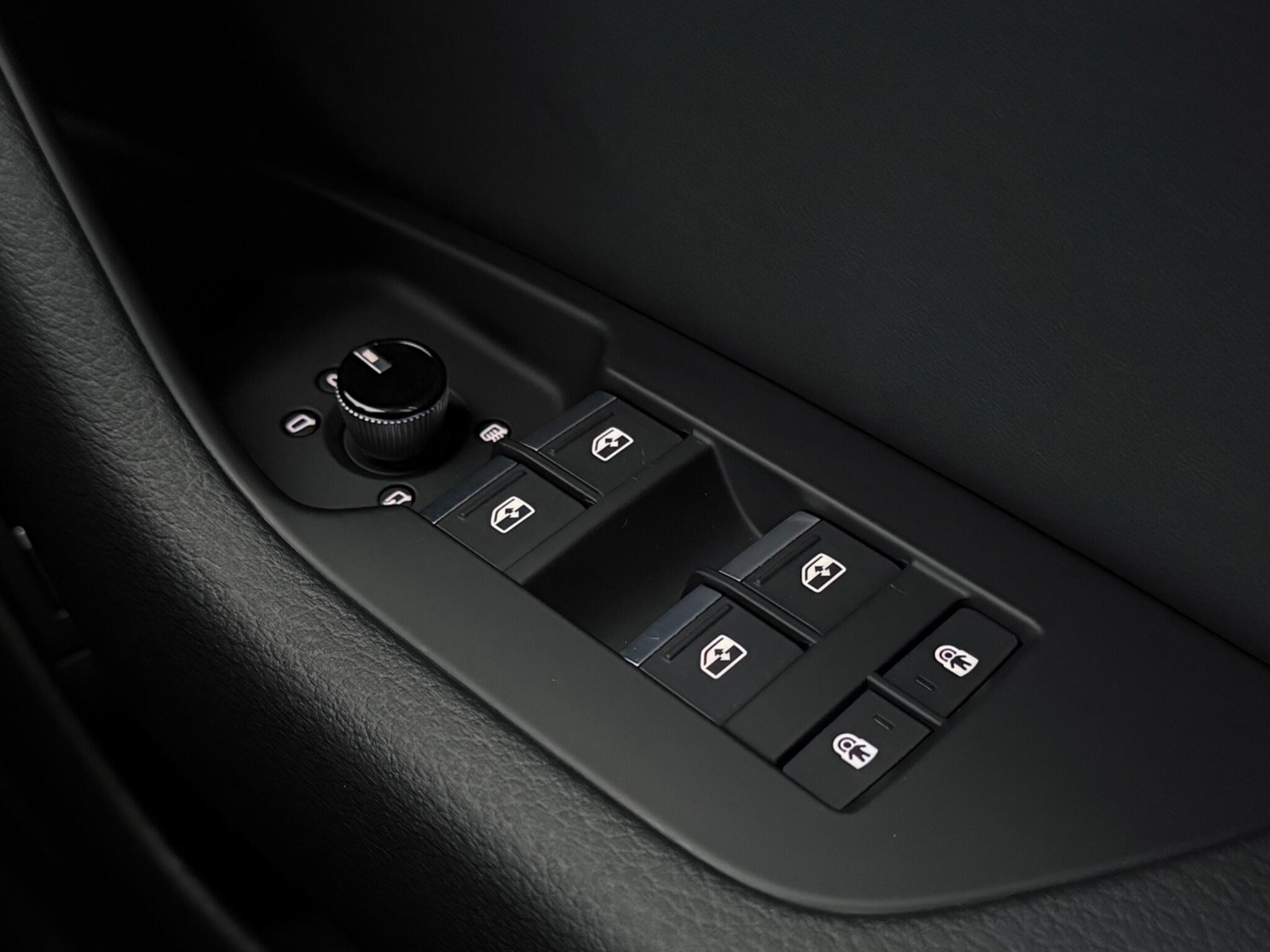Audi A6 view 16