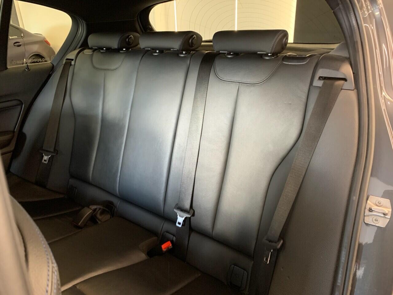 BMW 1 Series view 29