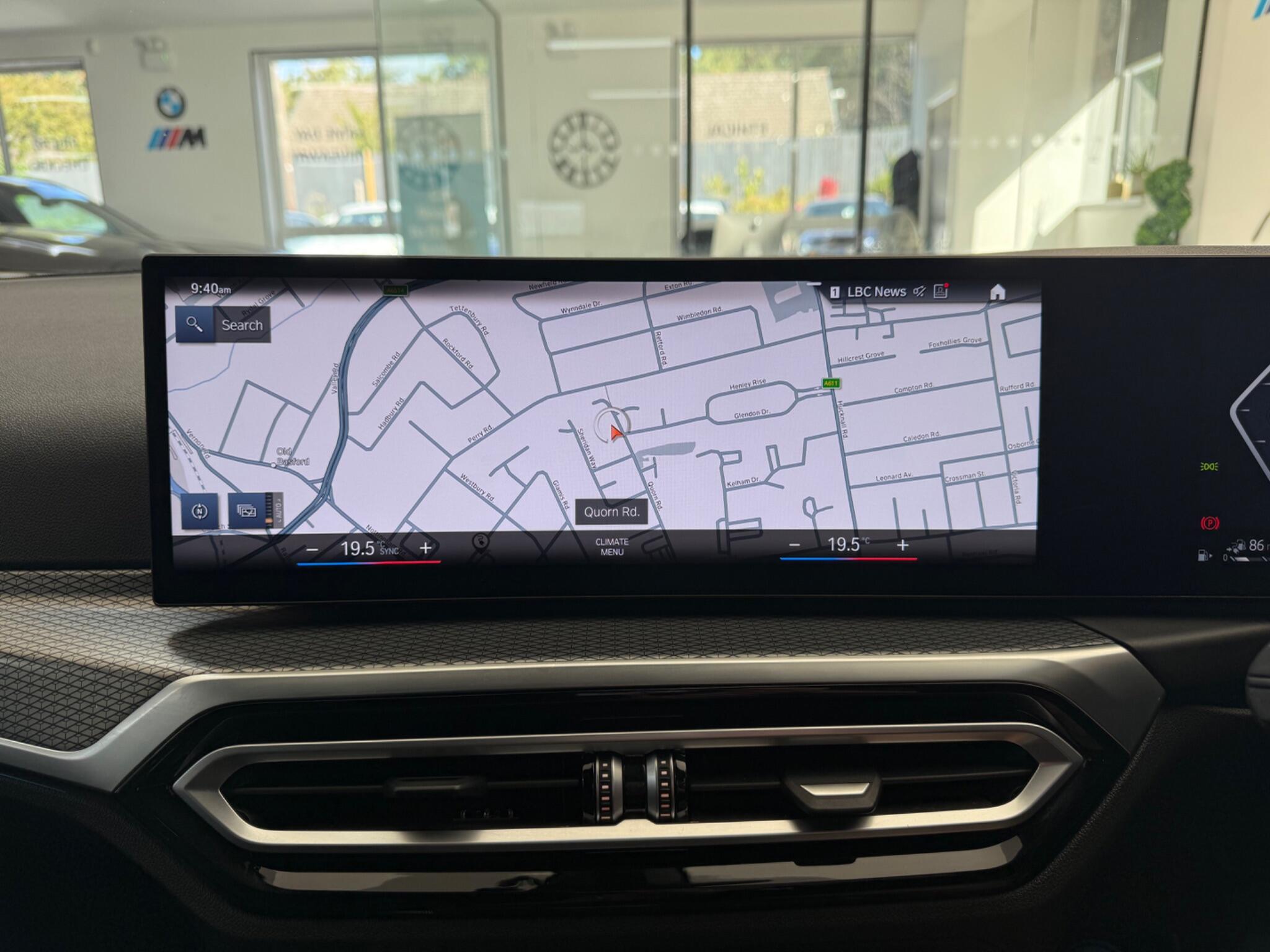 BMW 3 Series view 21