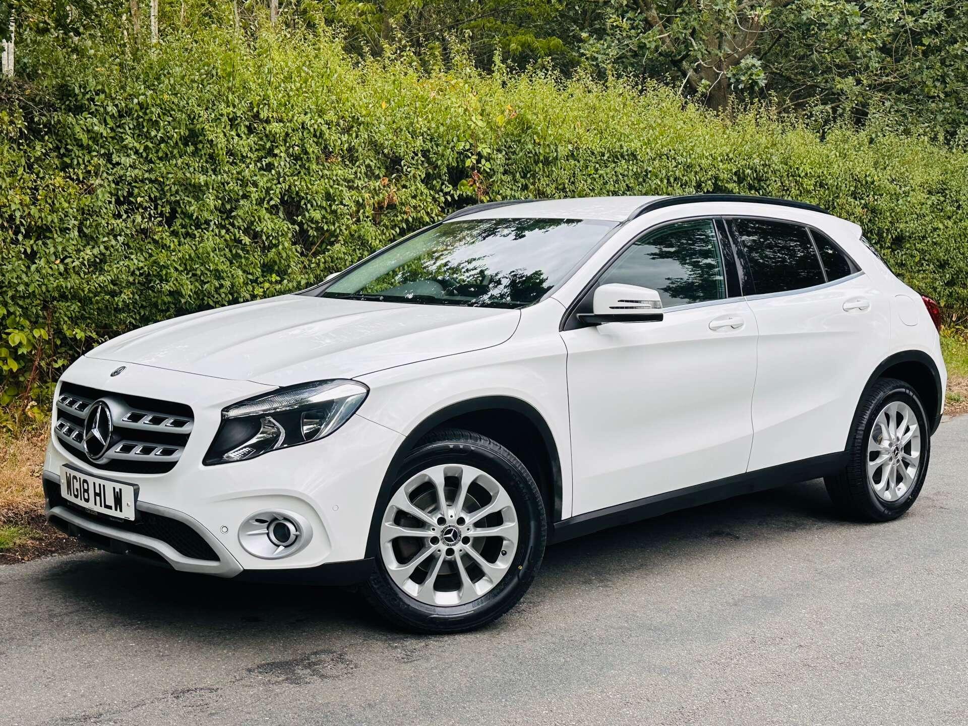 Mercedes-Benz Gla view 26