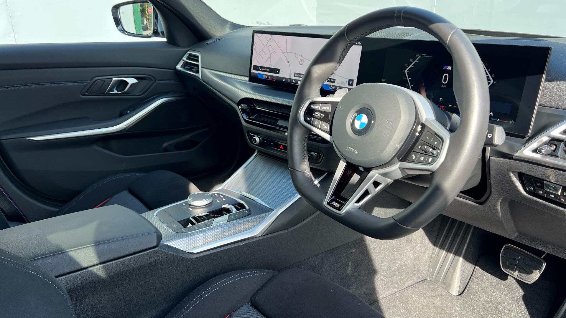 BMW 3 Series view 6