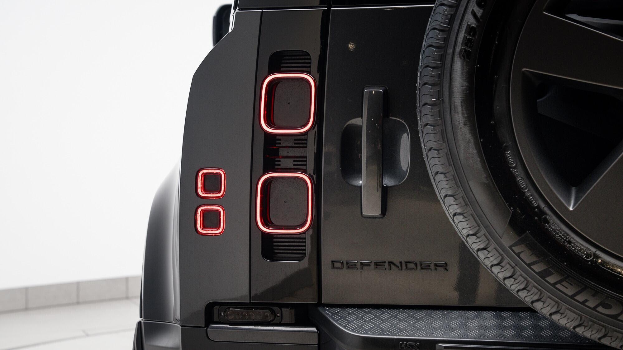 Land Rover Defender view 37