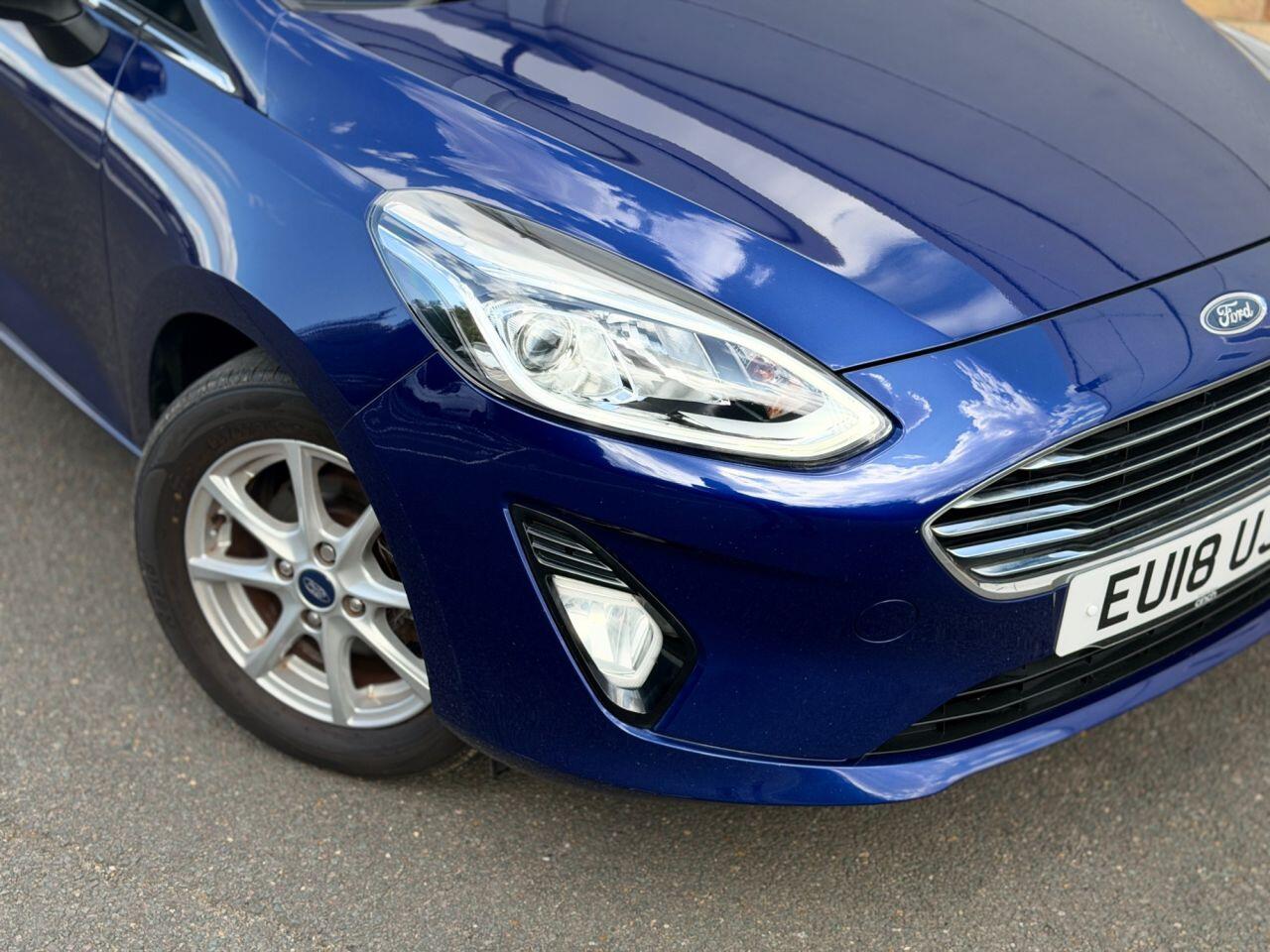 Ford Fiesta view 44