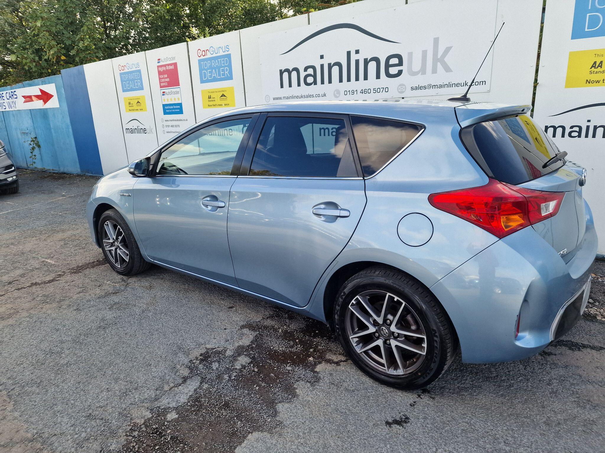 Toyota Auris view 11