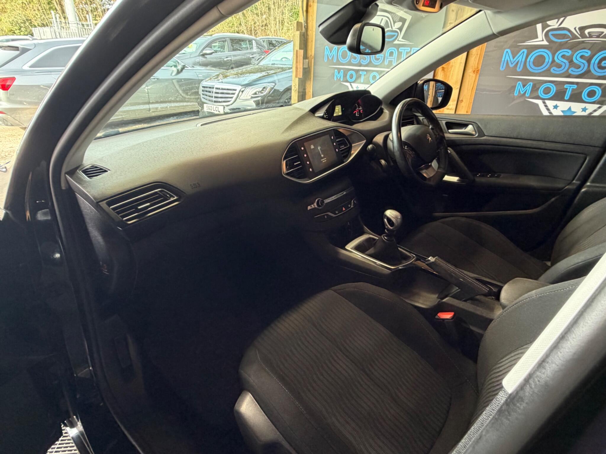 Peugeot 308 SW view 14