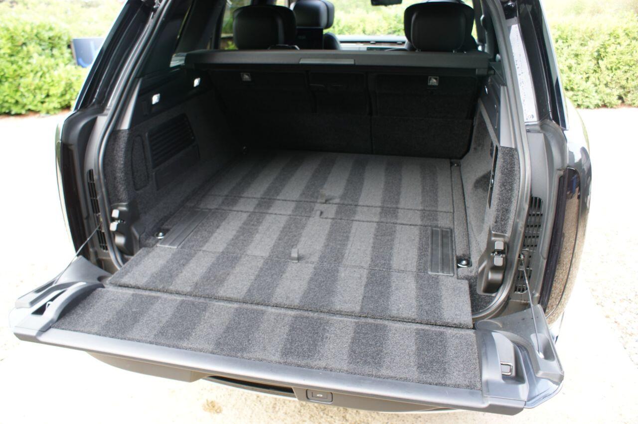 Land Rover Range Rover view 44