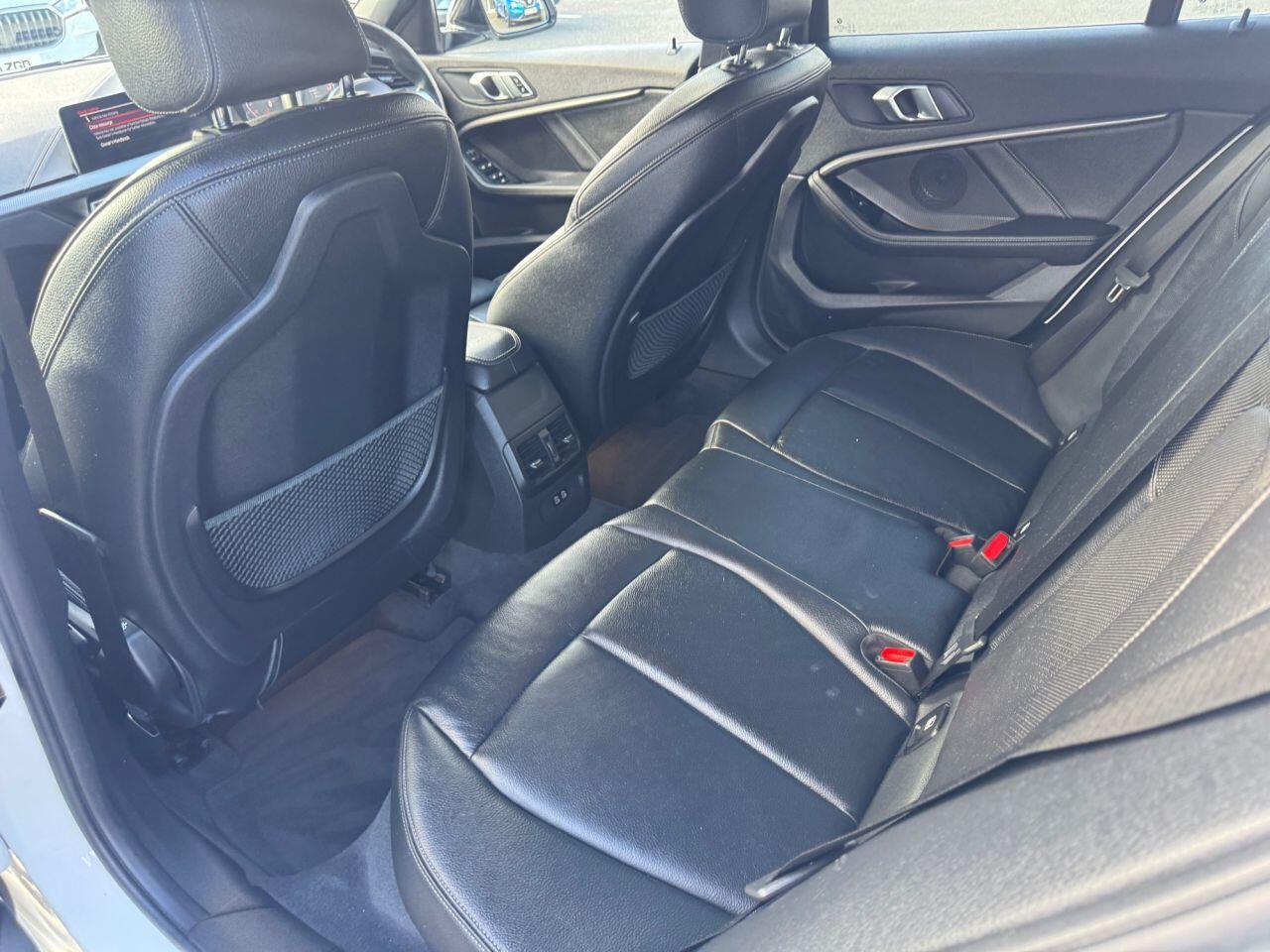 BMW 1 Series view 18
