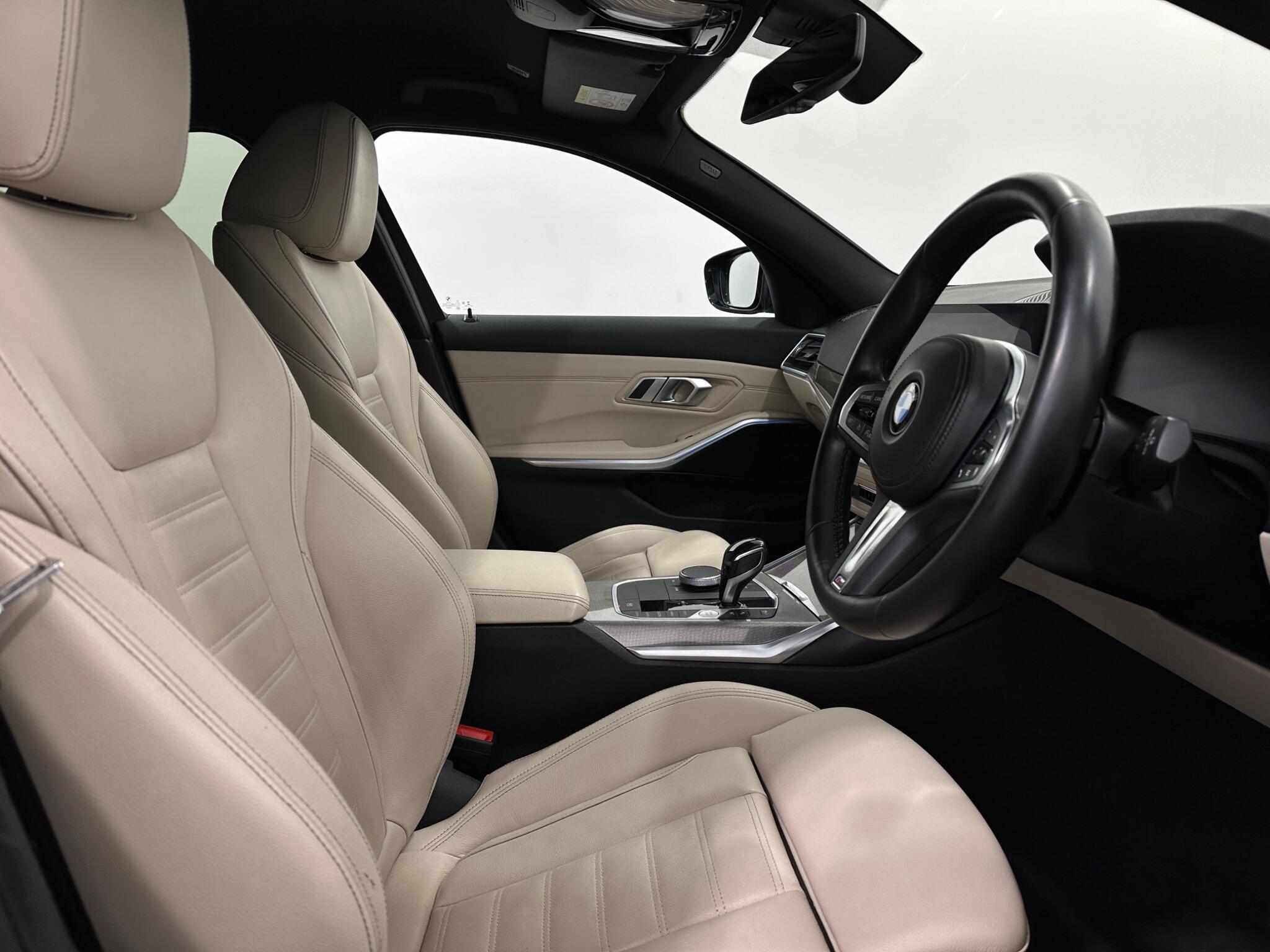 BMW 3 Series view 34