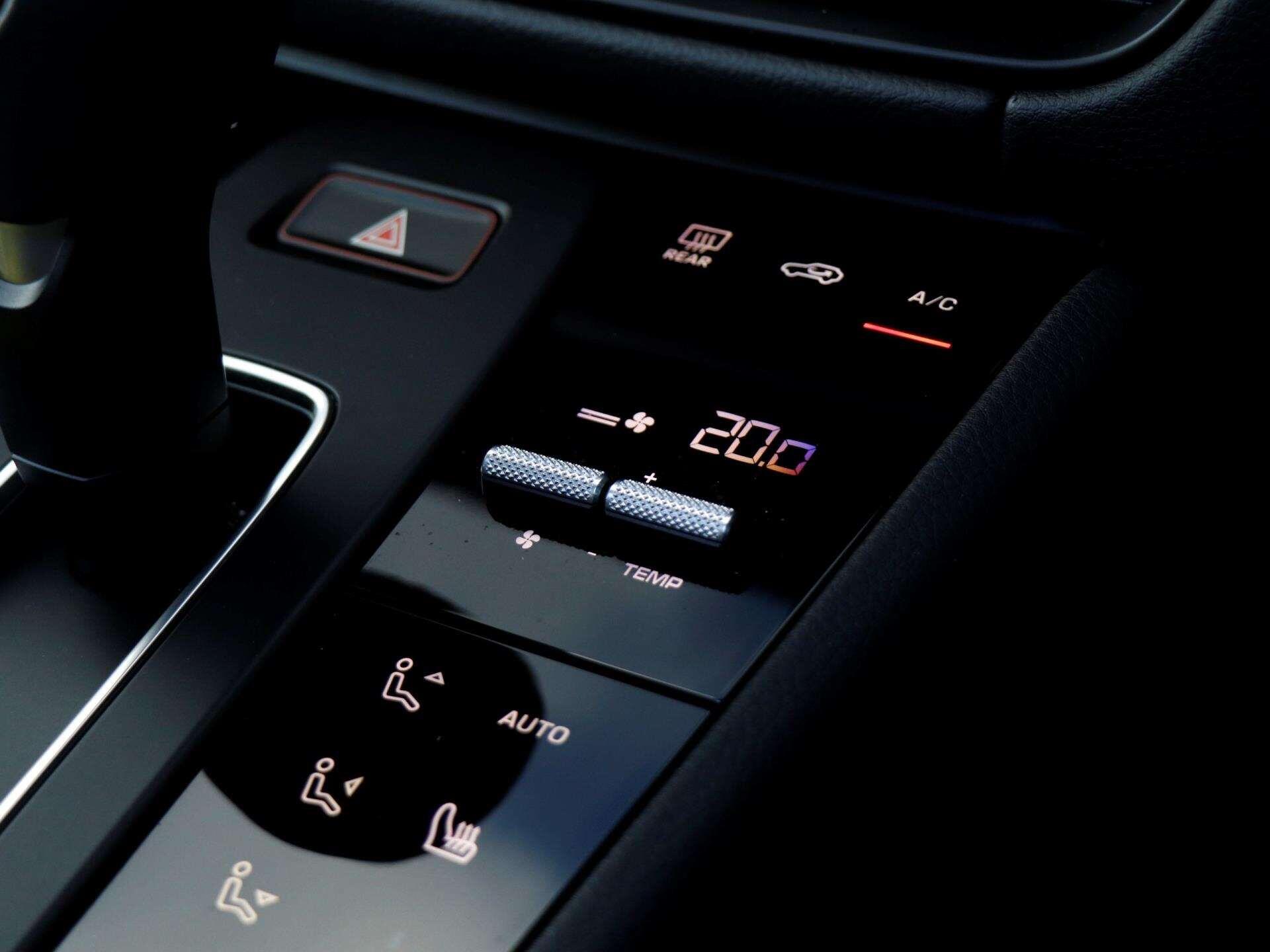 Porsche Macan view 17