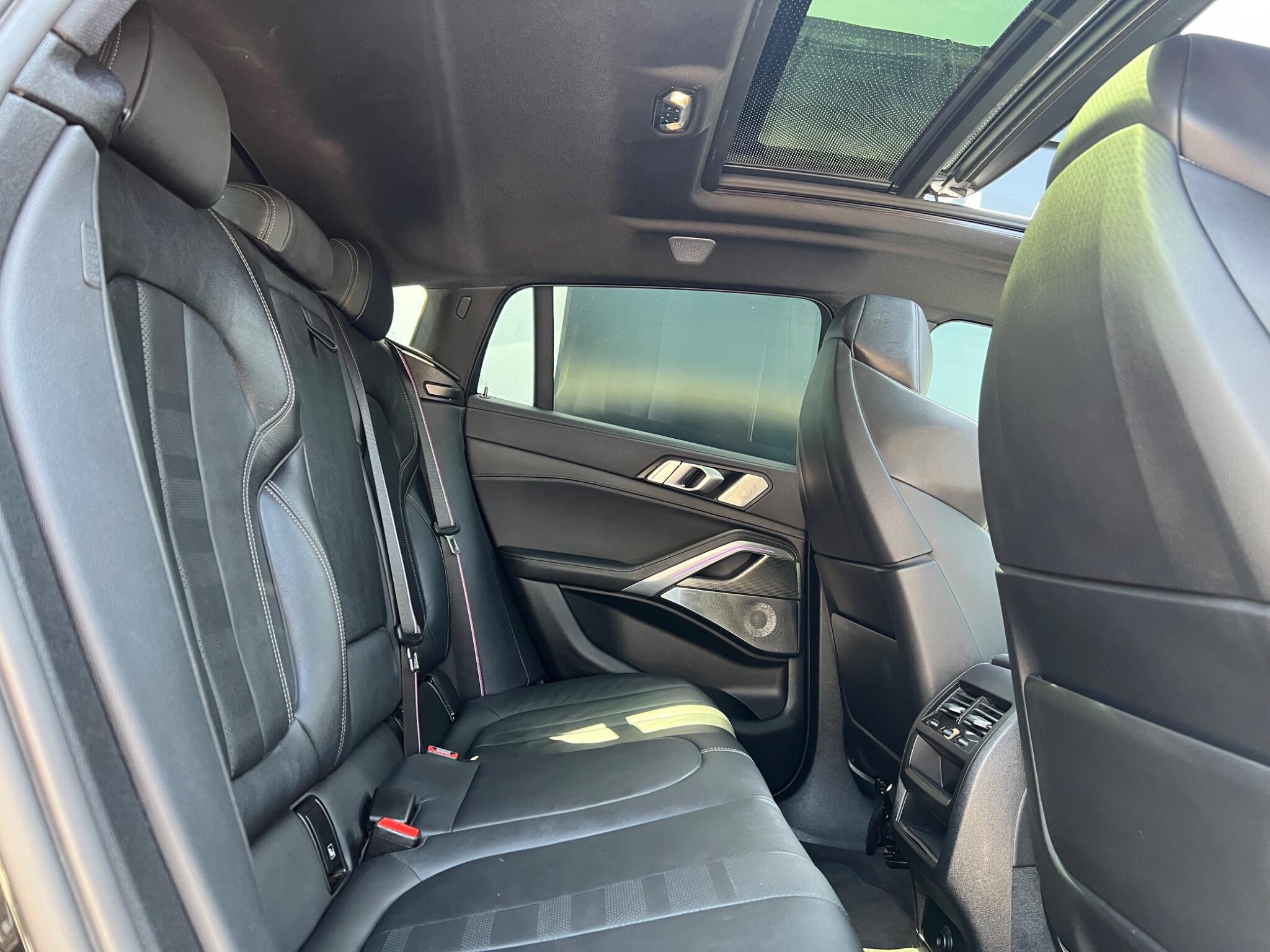 BMW X6 view 17