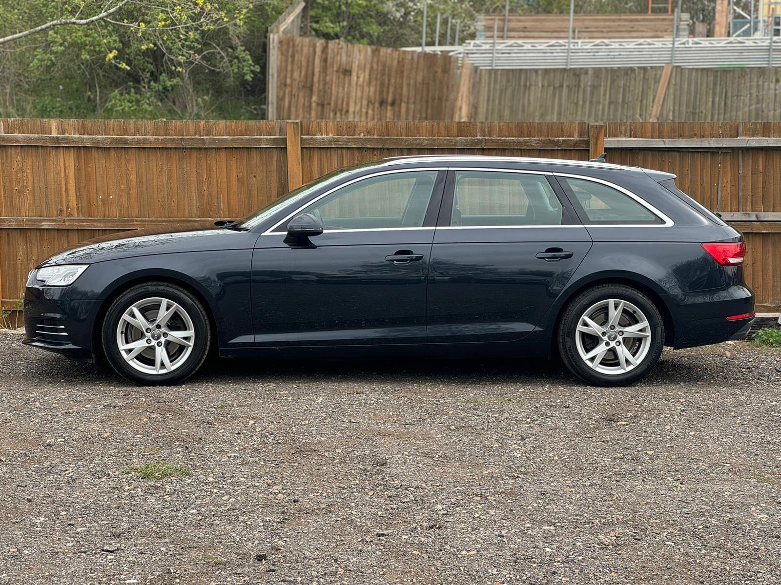 Audi A4 view 9