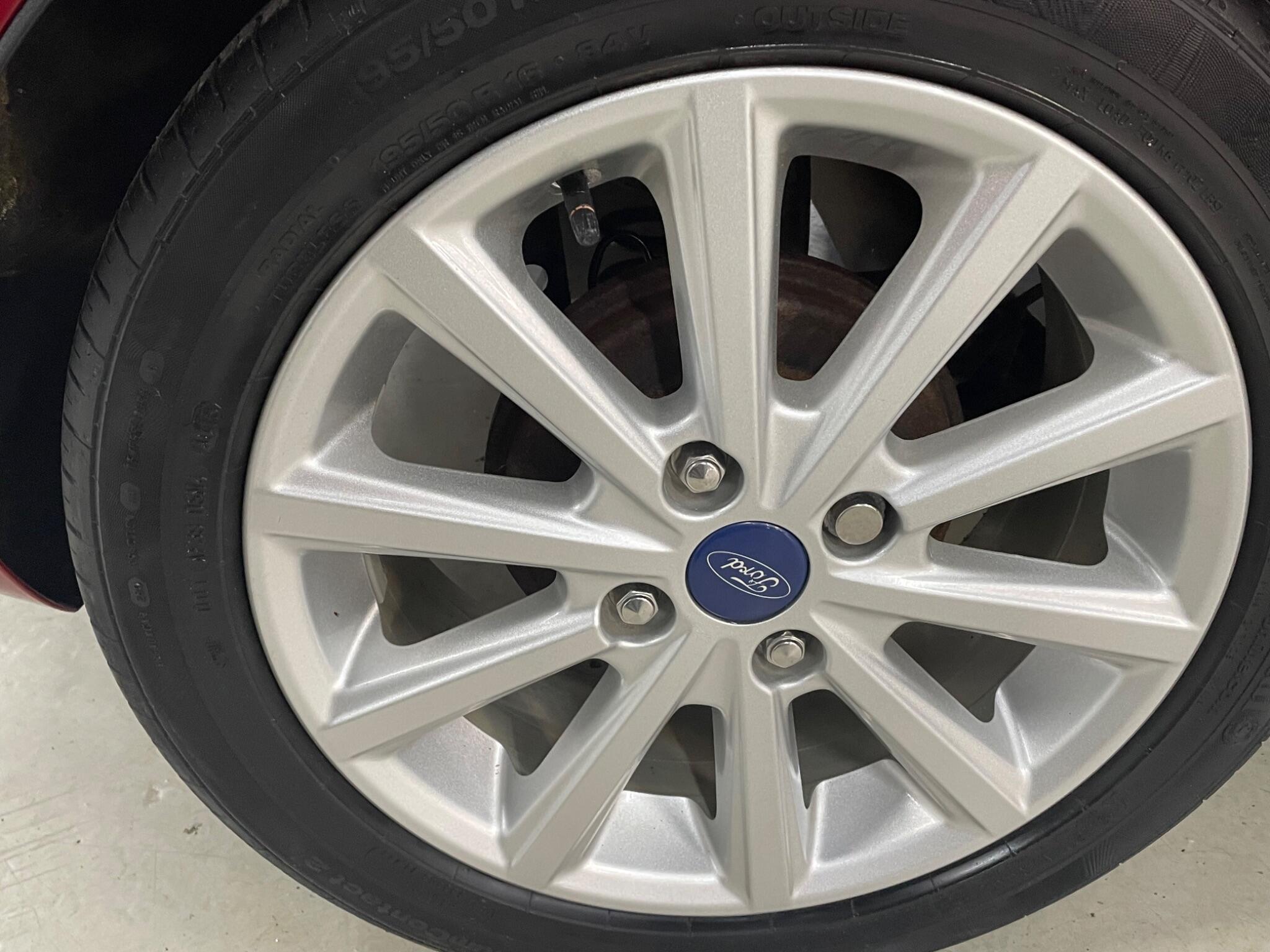 Ford Fiesta view 37
