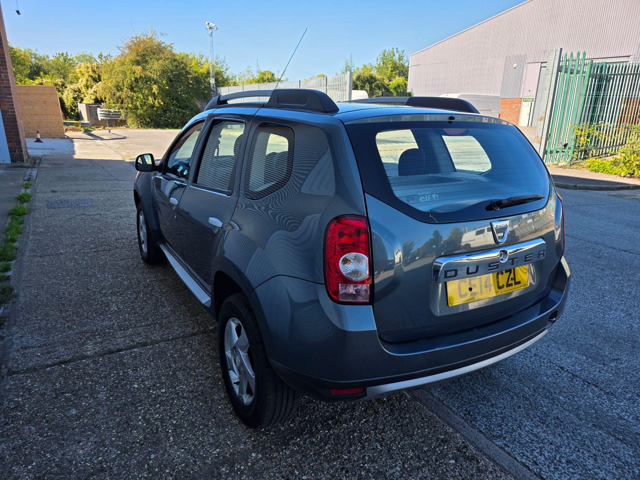 Dacia Duster view 8