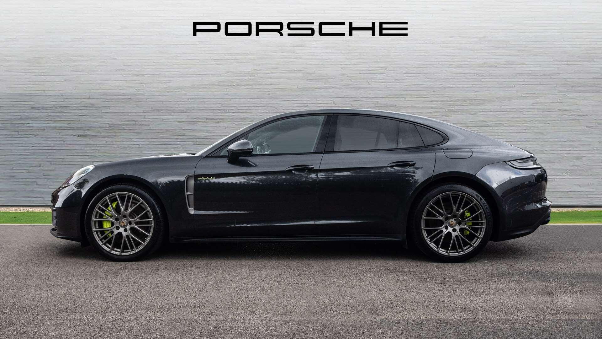 Porsche Panamera view 8