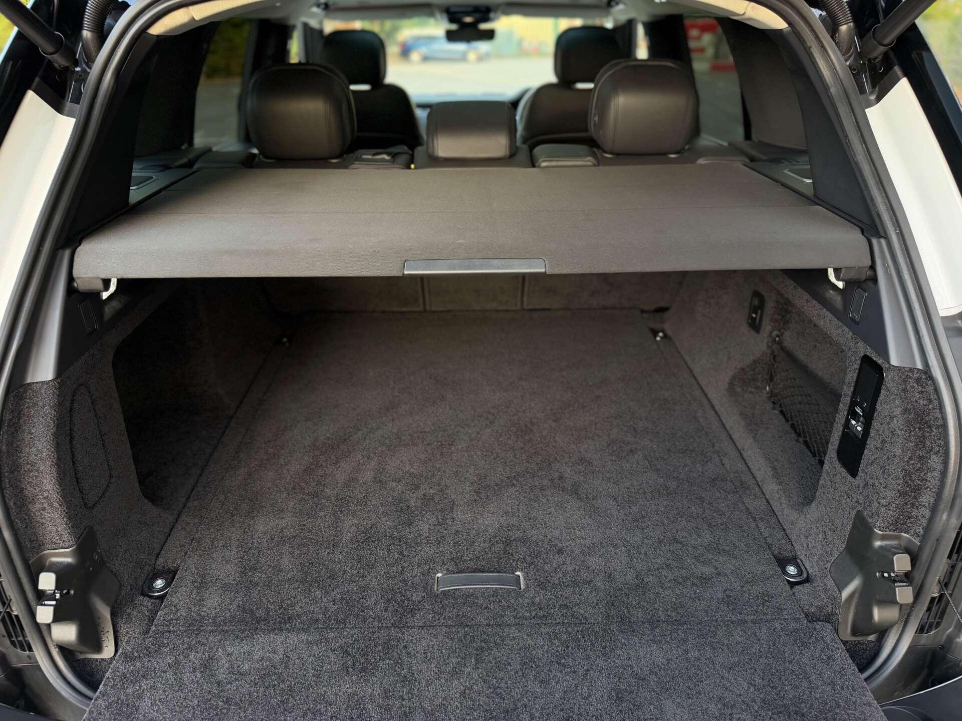 Land Rover Range Rover view 53