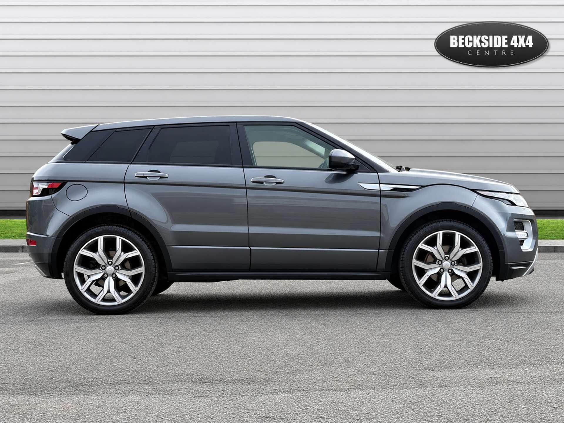 Land Rover Range Rover Evoque view 2