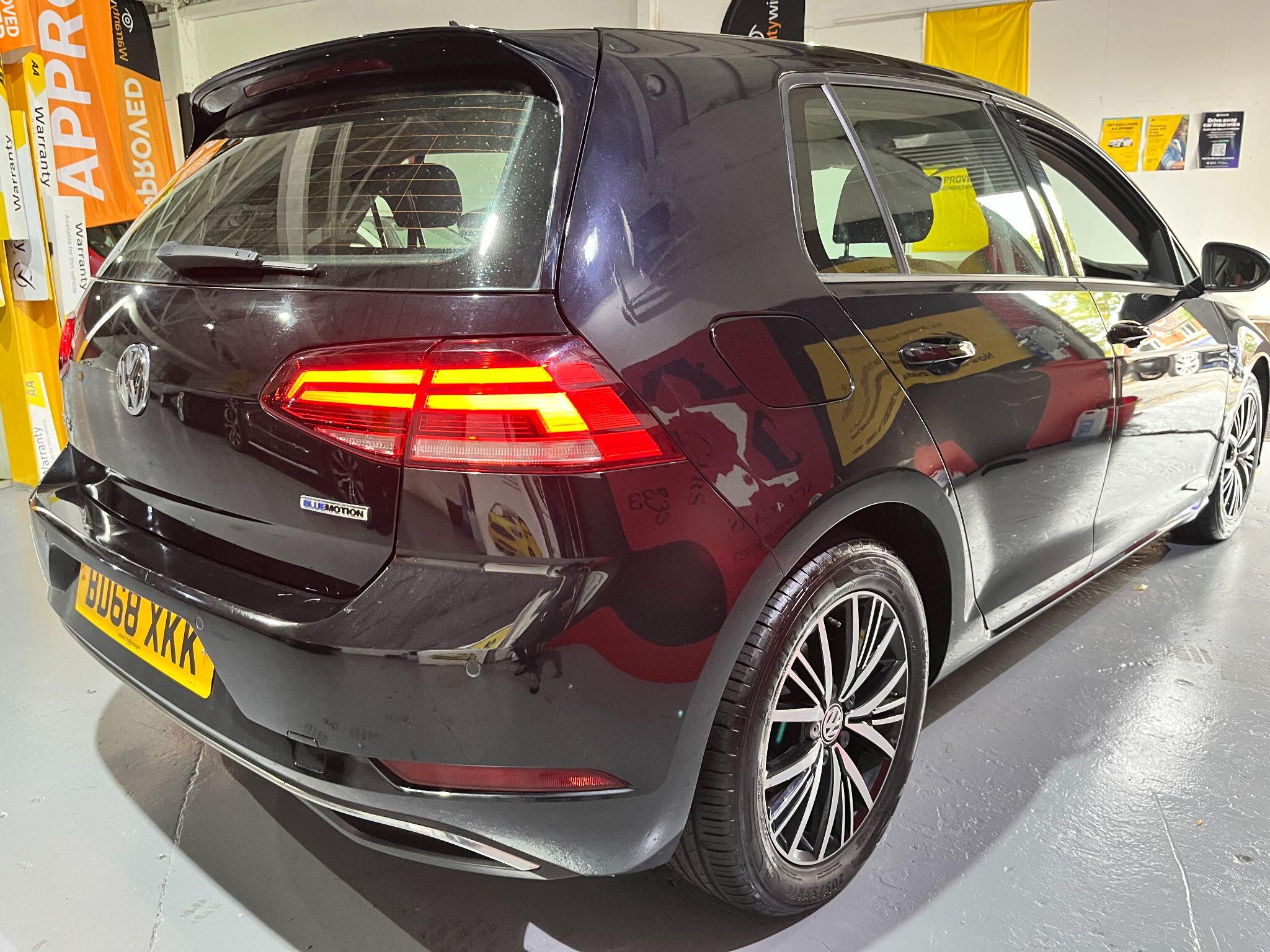 Volkswagen Golf view 54