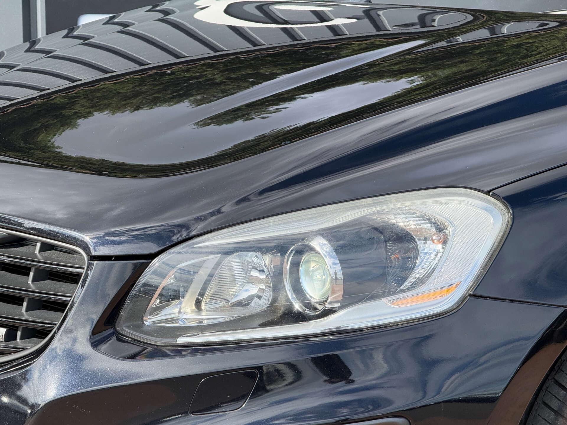 Volvo XC60 view 5