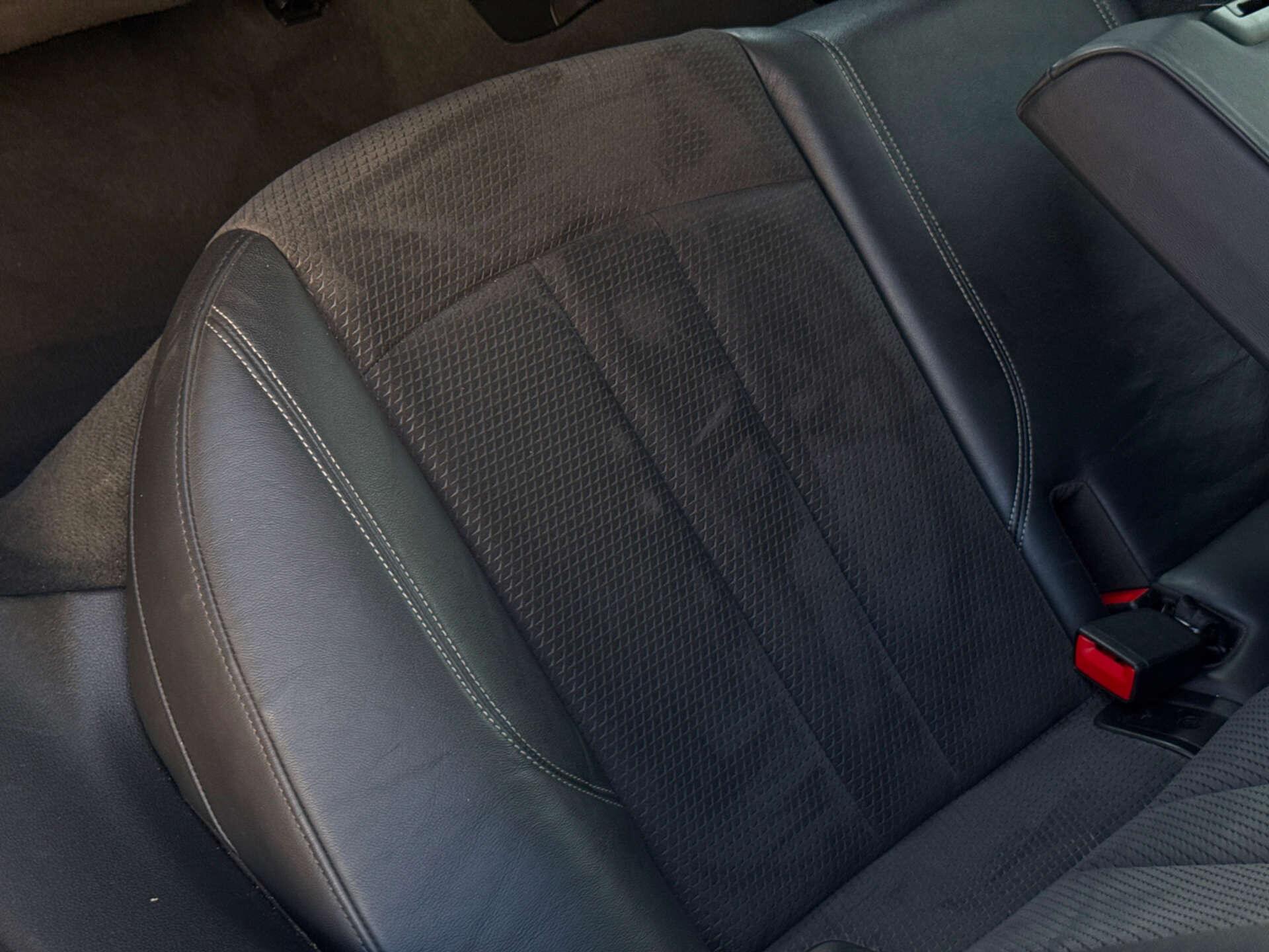 Audi A4 Avant view 38