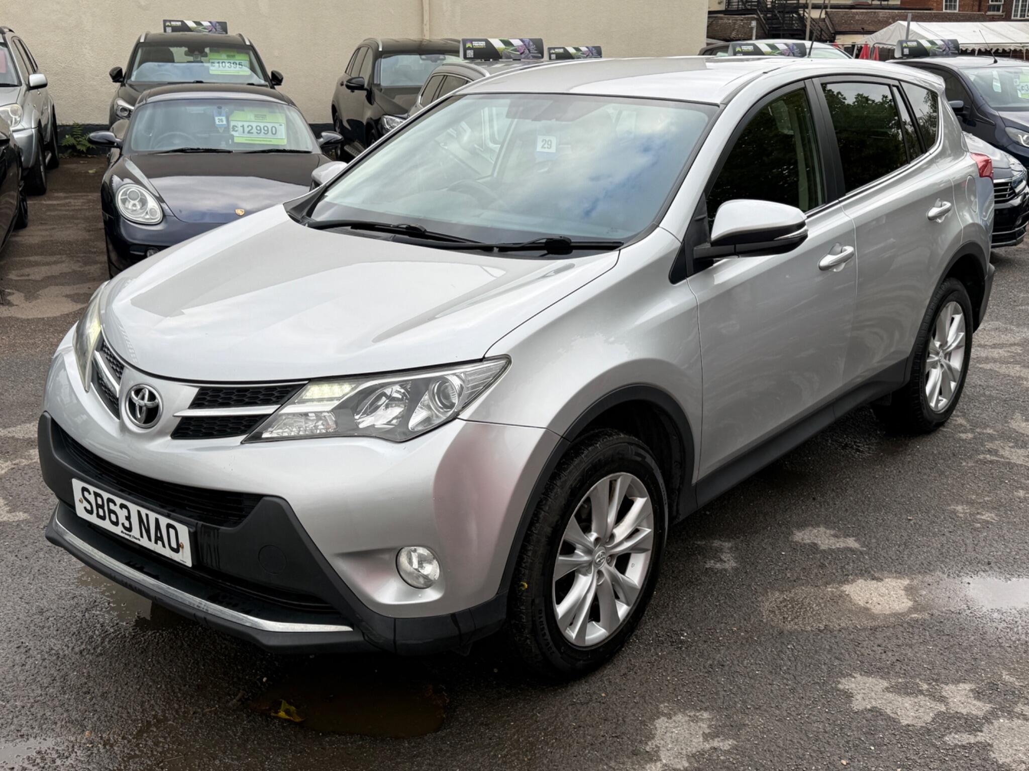 Toyota RAV4 - Image 9