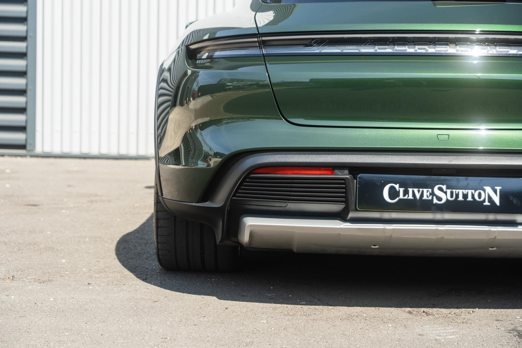 Porsche Taycan view 34