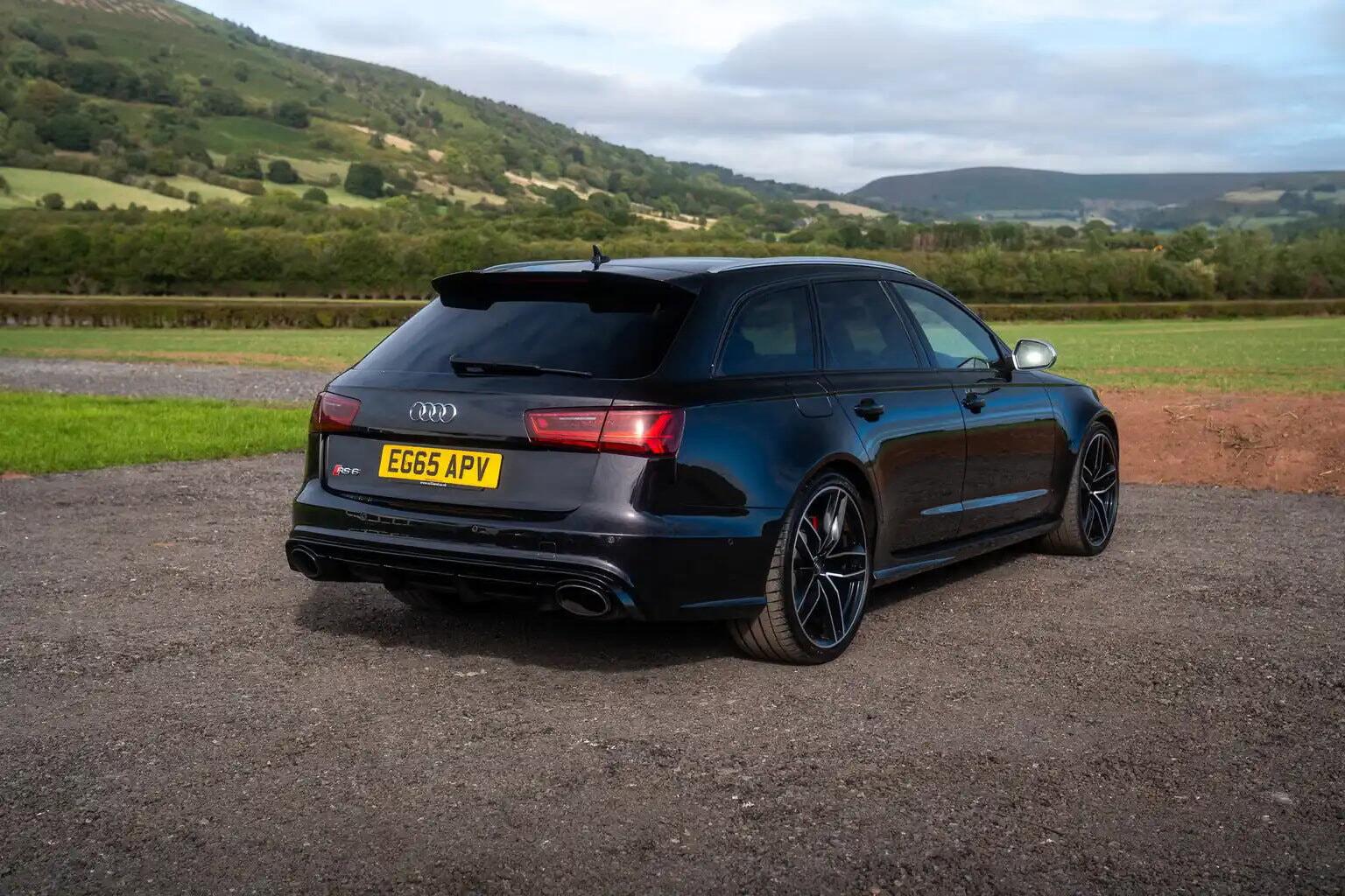 Audi RS6 view 3