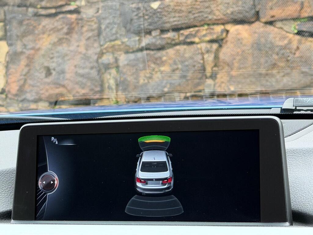 BMW 3 Series view 37