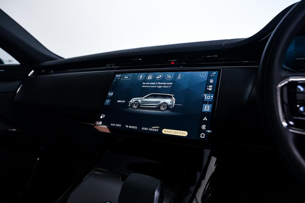 Land Rover Range Rover Sport view 25