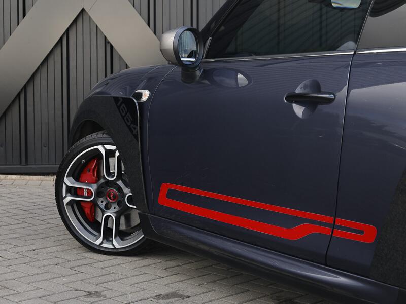 Mini Hatch view 17