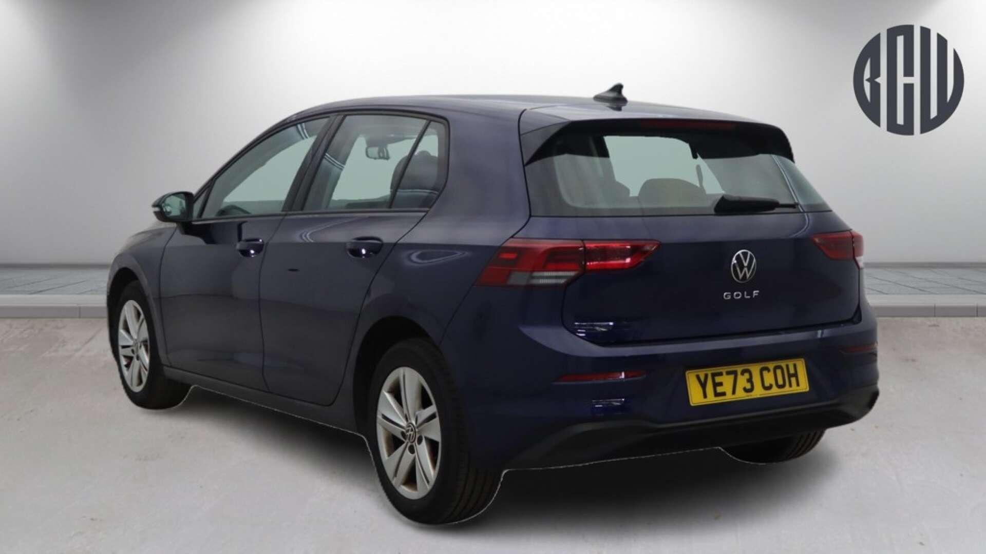 Volkswagen Golf view 3