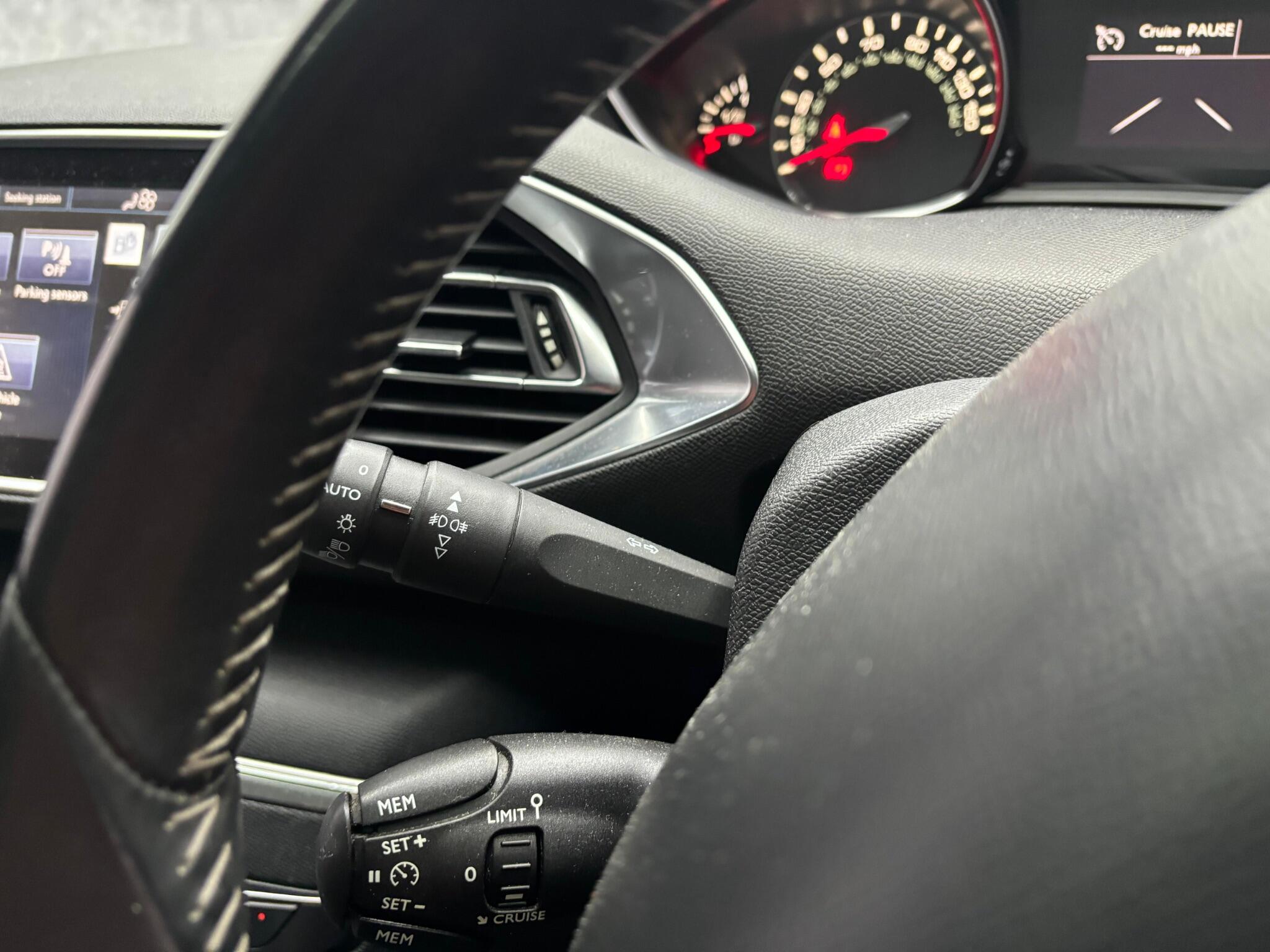 Peugeot 308 view 25